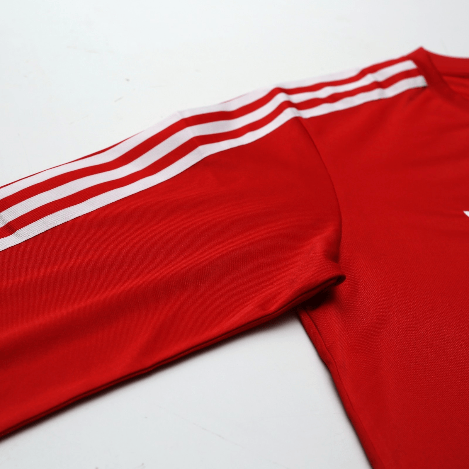 1982/83 Bayern Munich Retro adidas Originals Home Football Shirt (L)