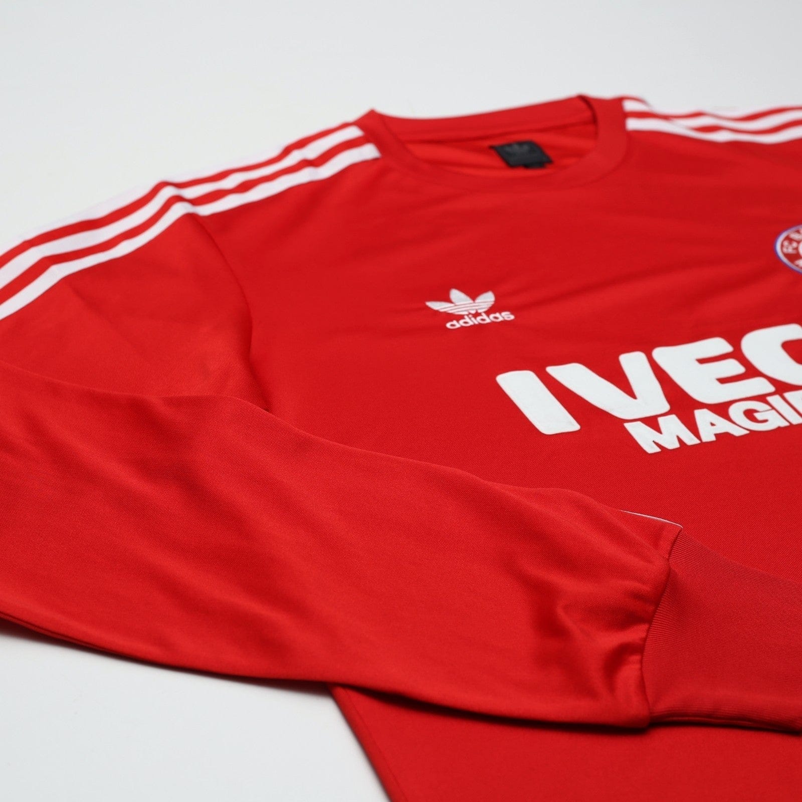 1982/83 Bayern Munich Retro adidas Originals Home Football Shirt (L)