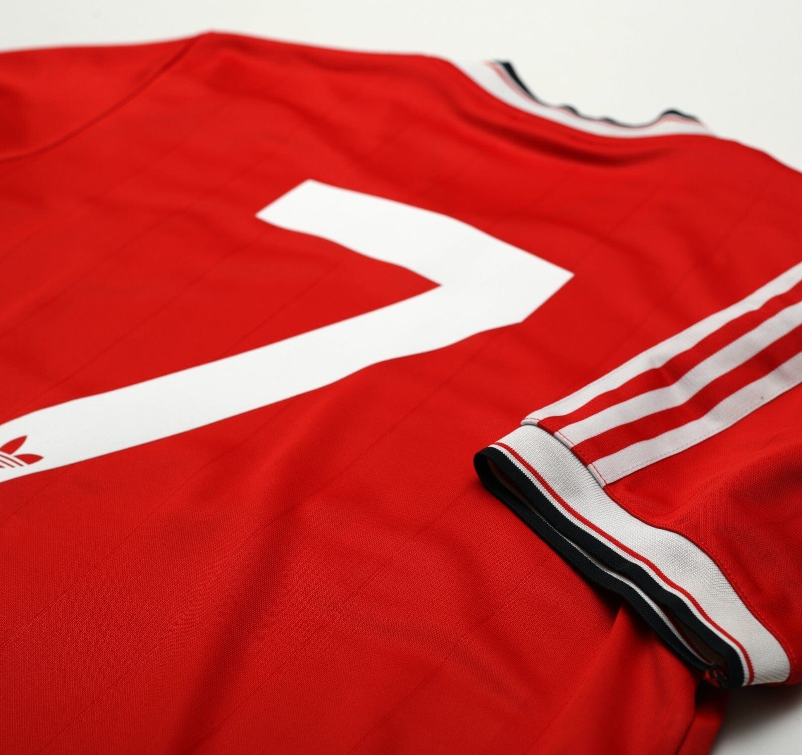 1983/84 ROBSON #7 Manchester United Home adidas Originals Football Shirt (M/L)