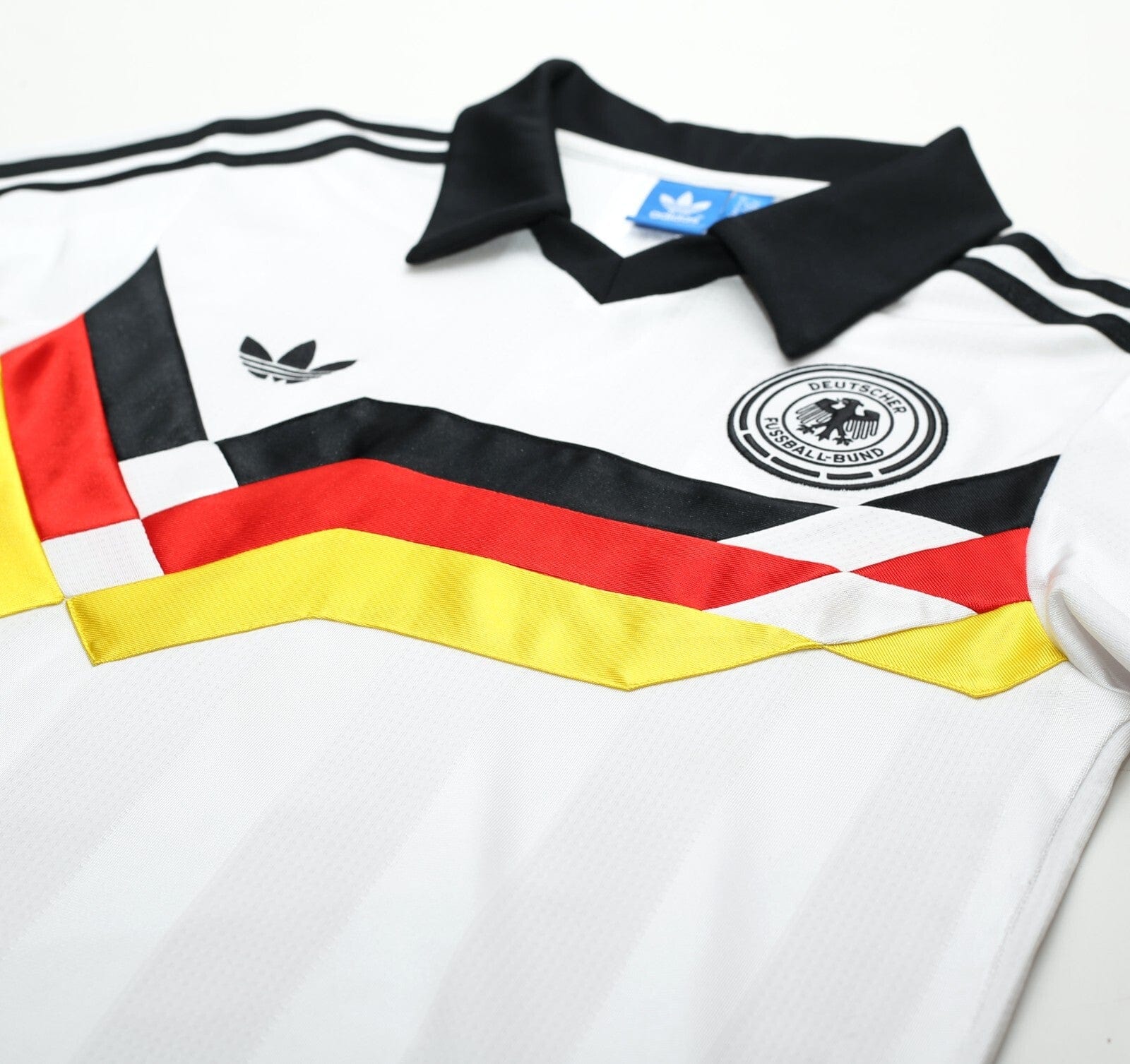 1988/91 WEST GERMANY Retro adidas Originals Football Shirt (S/M) Italia 90