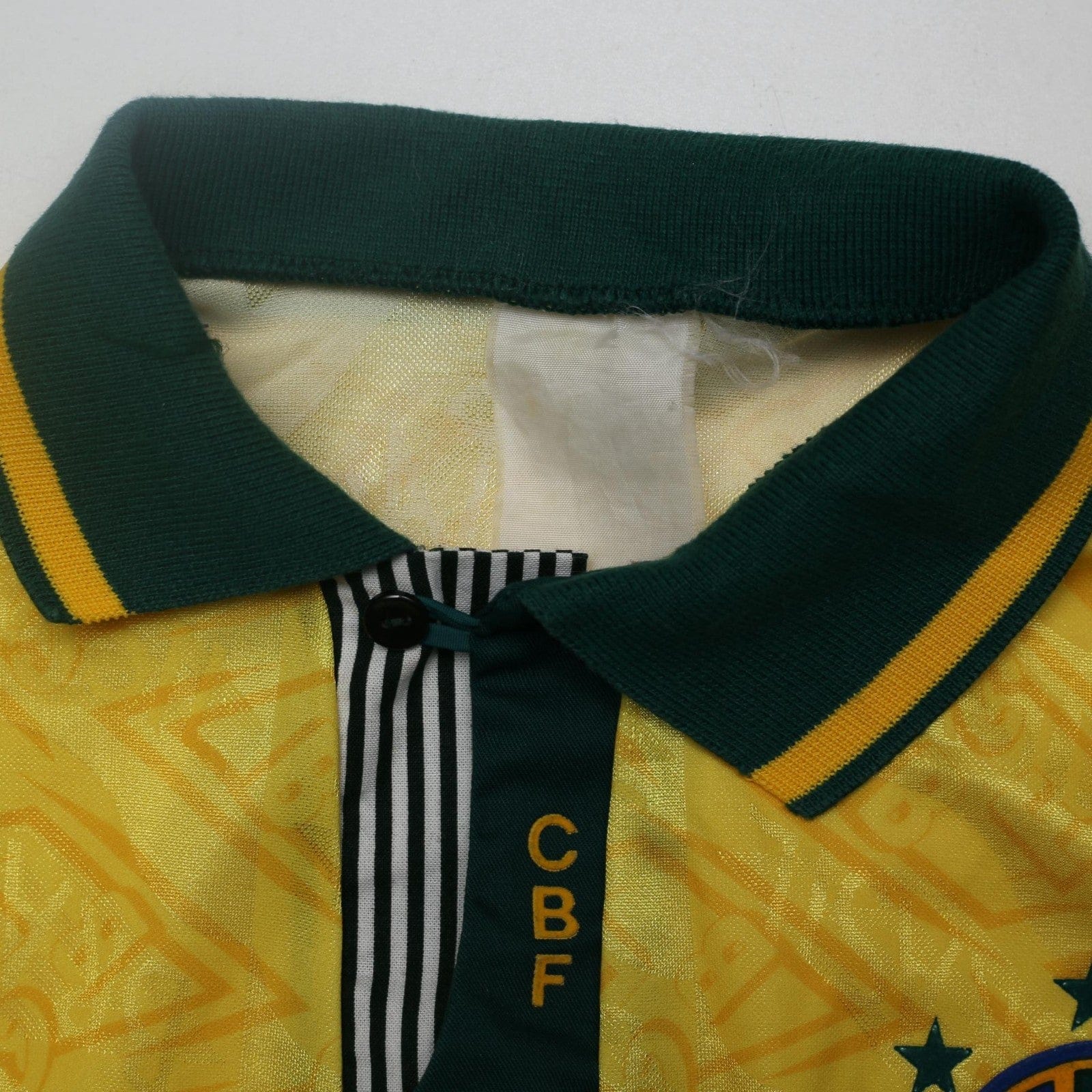 1991/93 Brazil Vintage Umbro Home Football Shirt (L)