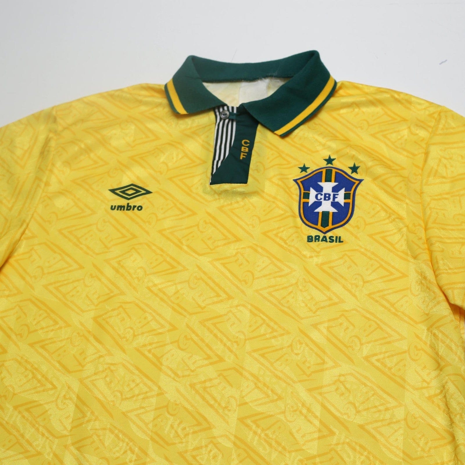 1991/93 Brazil Vintage Umbro Home Football Shirt (L)
