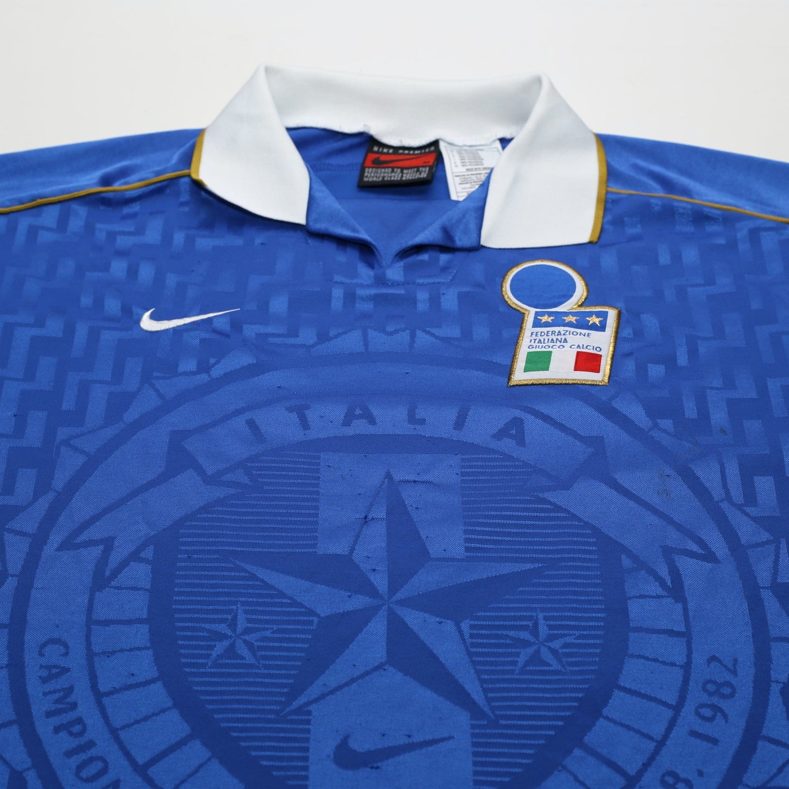 1994/96 Italy Vintage Nike Home Football Shirt (M) EURO 96 Qualifiers