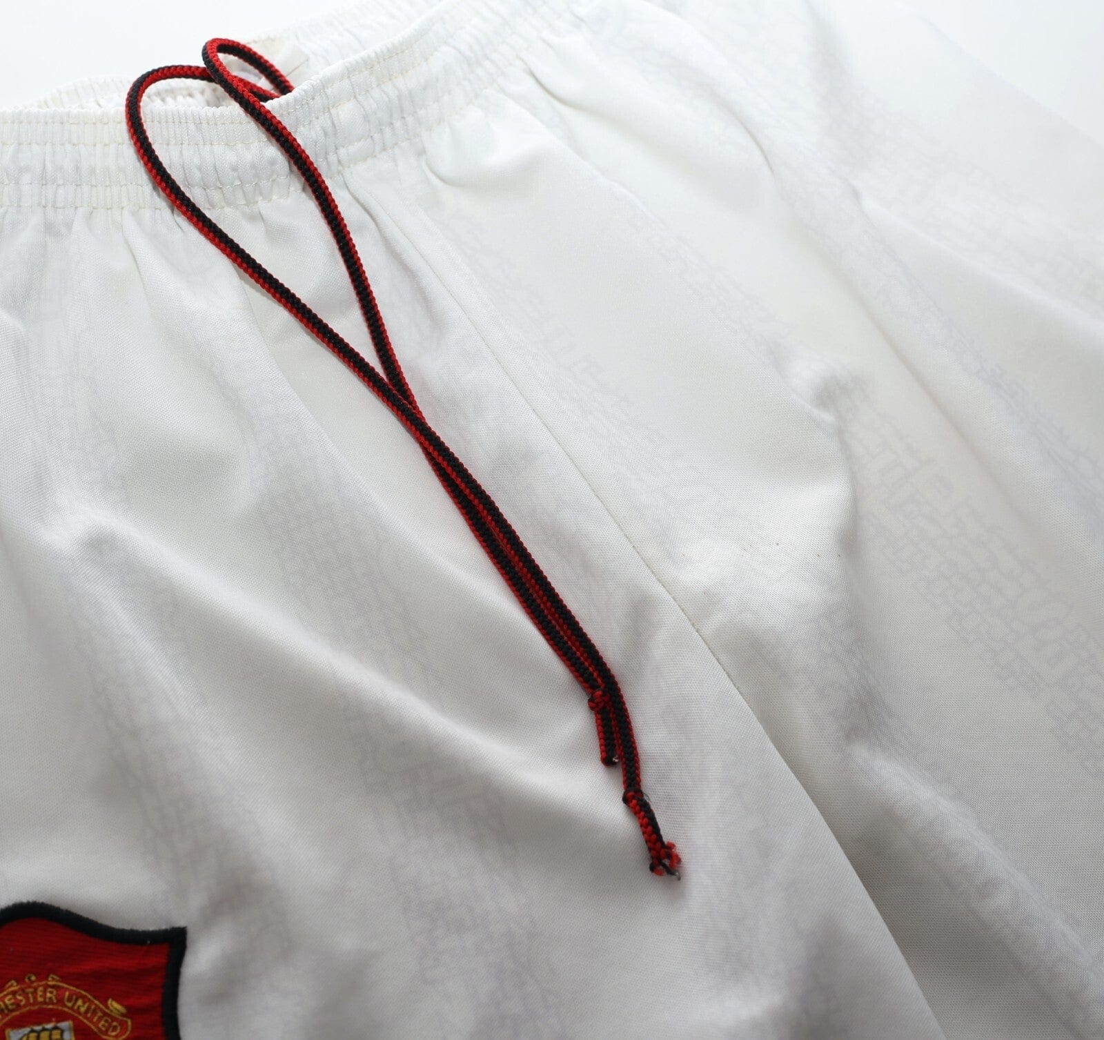 1994/96 MANCHESTER UNITED Vintage Umbro Football Shorts (M)