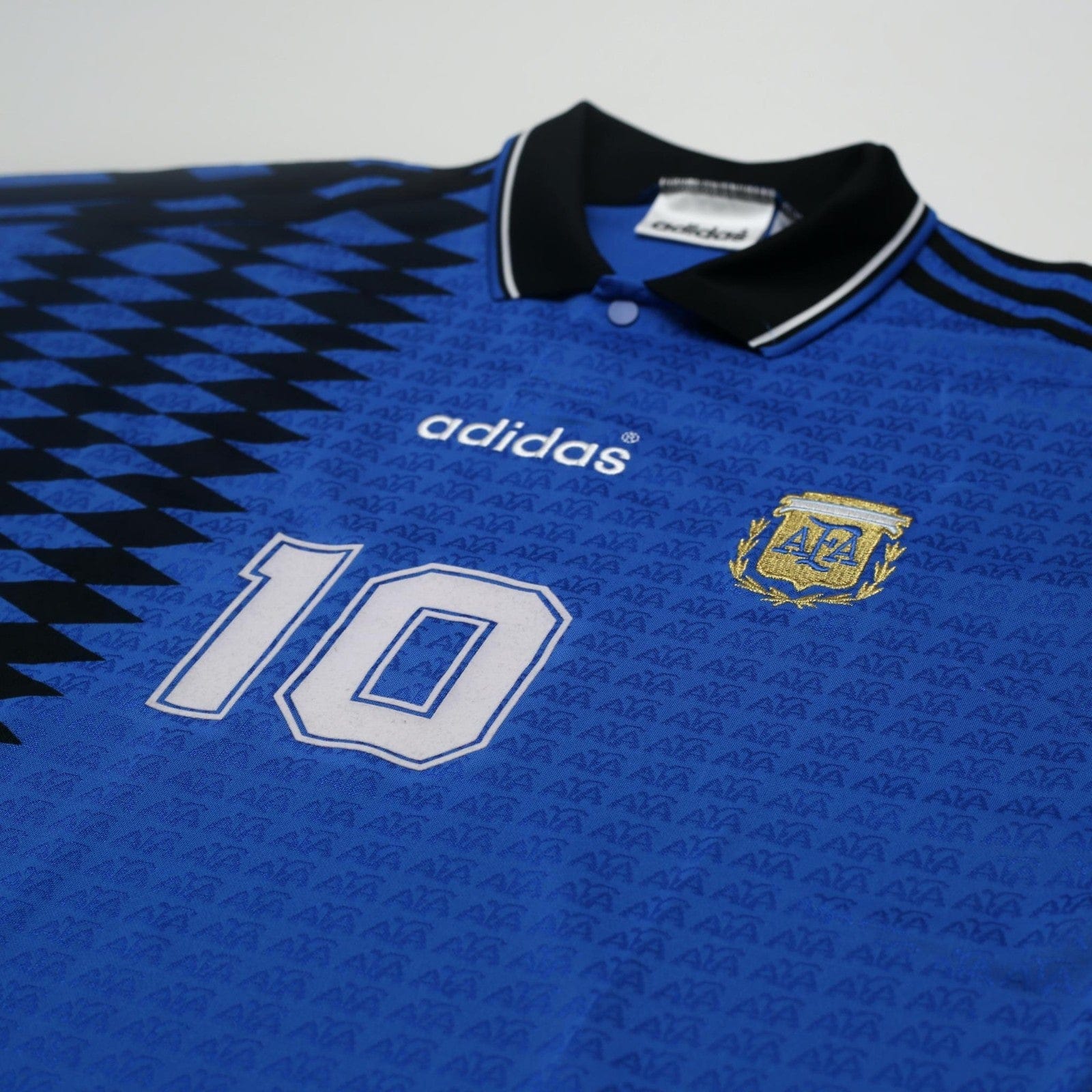 1994 Maradona #10 Argentina Retro adidas Originals Away Football Shirt (M)