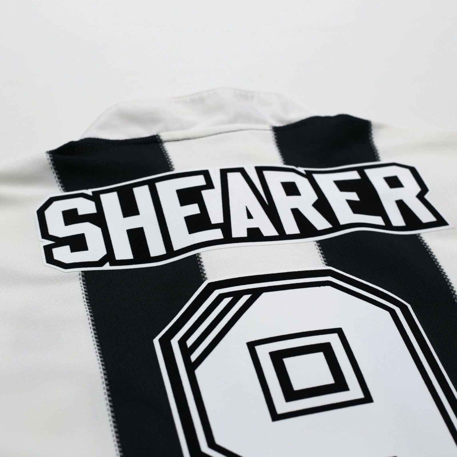 1995/97 Shearer #9 Newcastle United Vintage adidas Football Shirt (M)