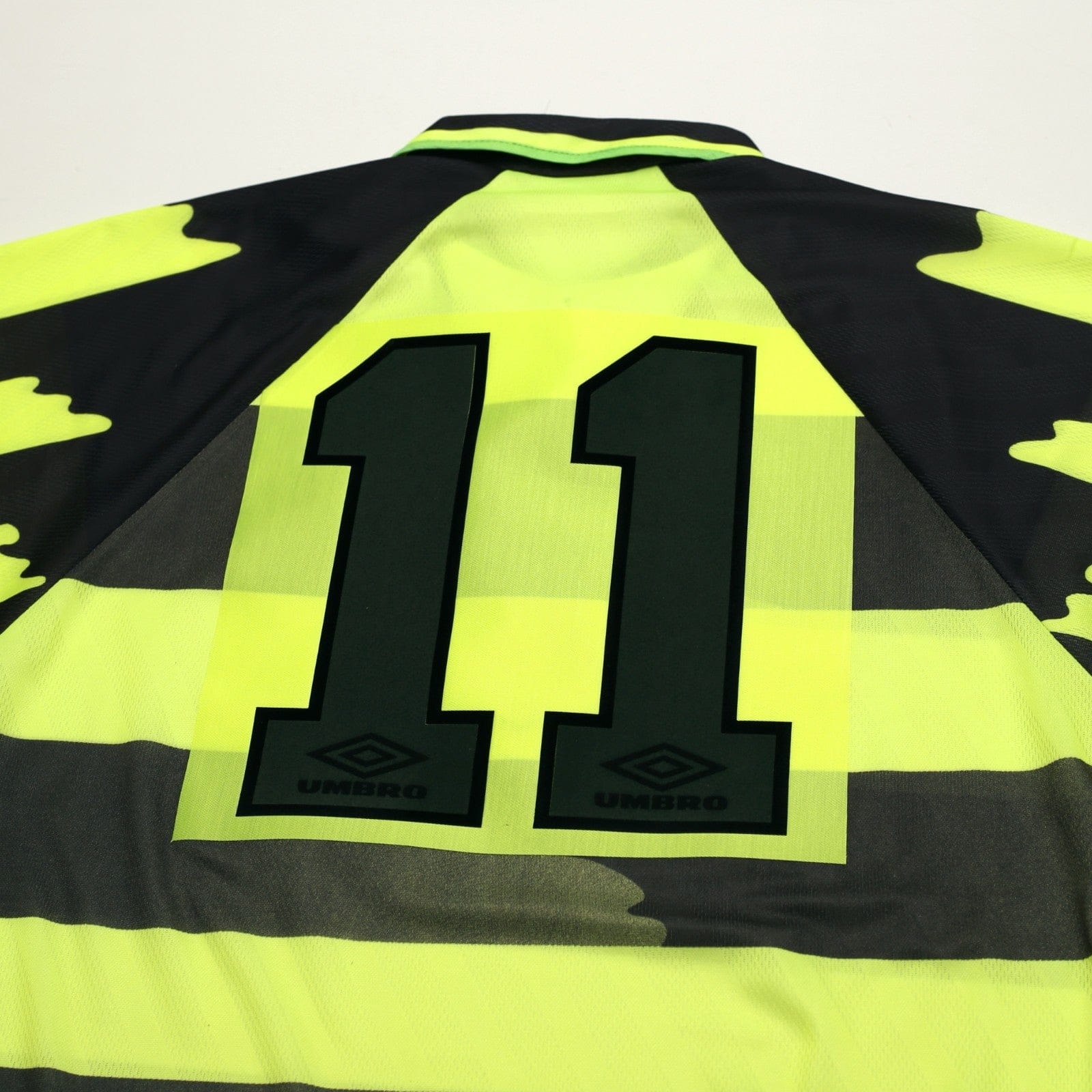 1996/97 Cadete #11 Celtic Vintage Umbro Away Football Shirt (M)