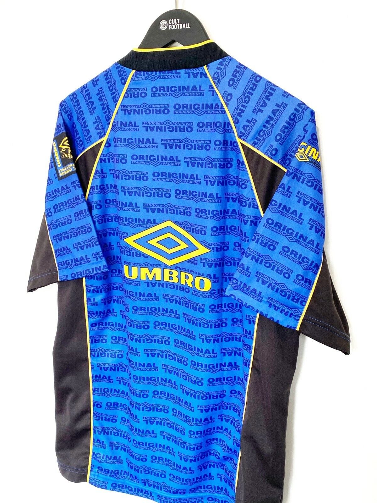 1996/97 CANTONA Vintage Umbro Training Football Shirt (L) MANCHESTER UNITED