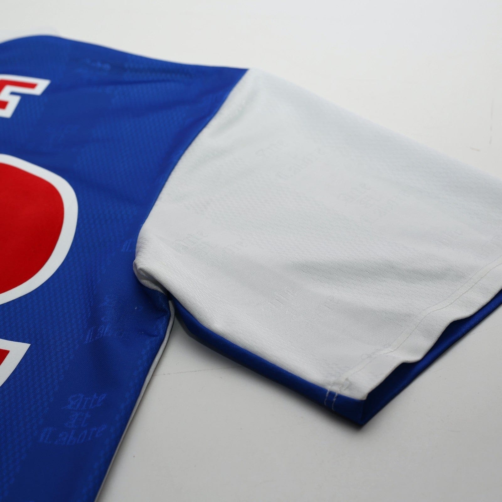 1996/98 Duff #32 Blackburn Rovers Vintage ASICS Home Football Shirt (M)