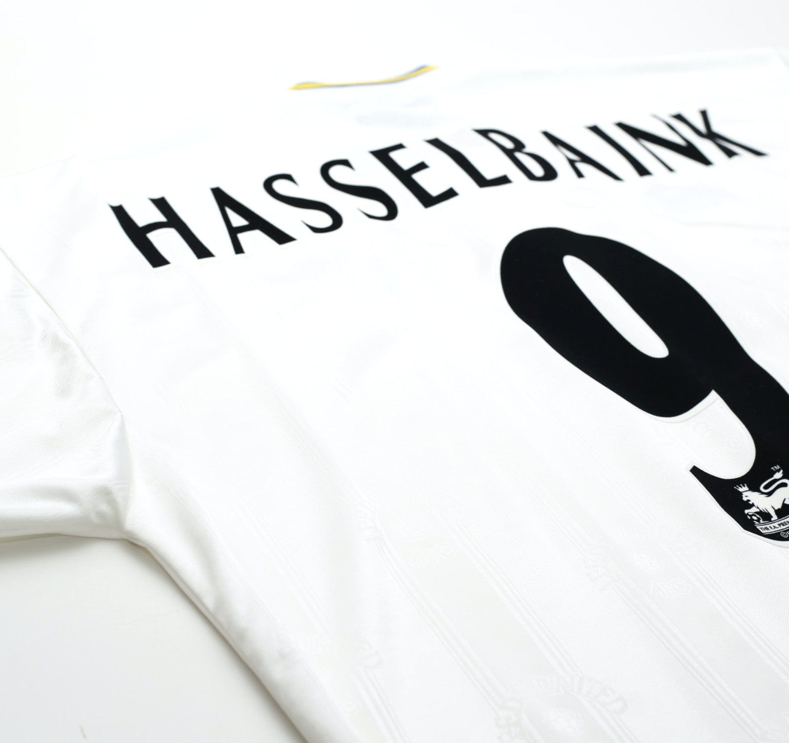 1996/98 HASSELBAINK #9 Leeds United Vintage PUMA Home Football Shirt (L)