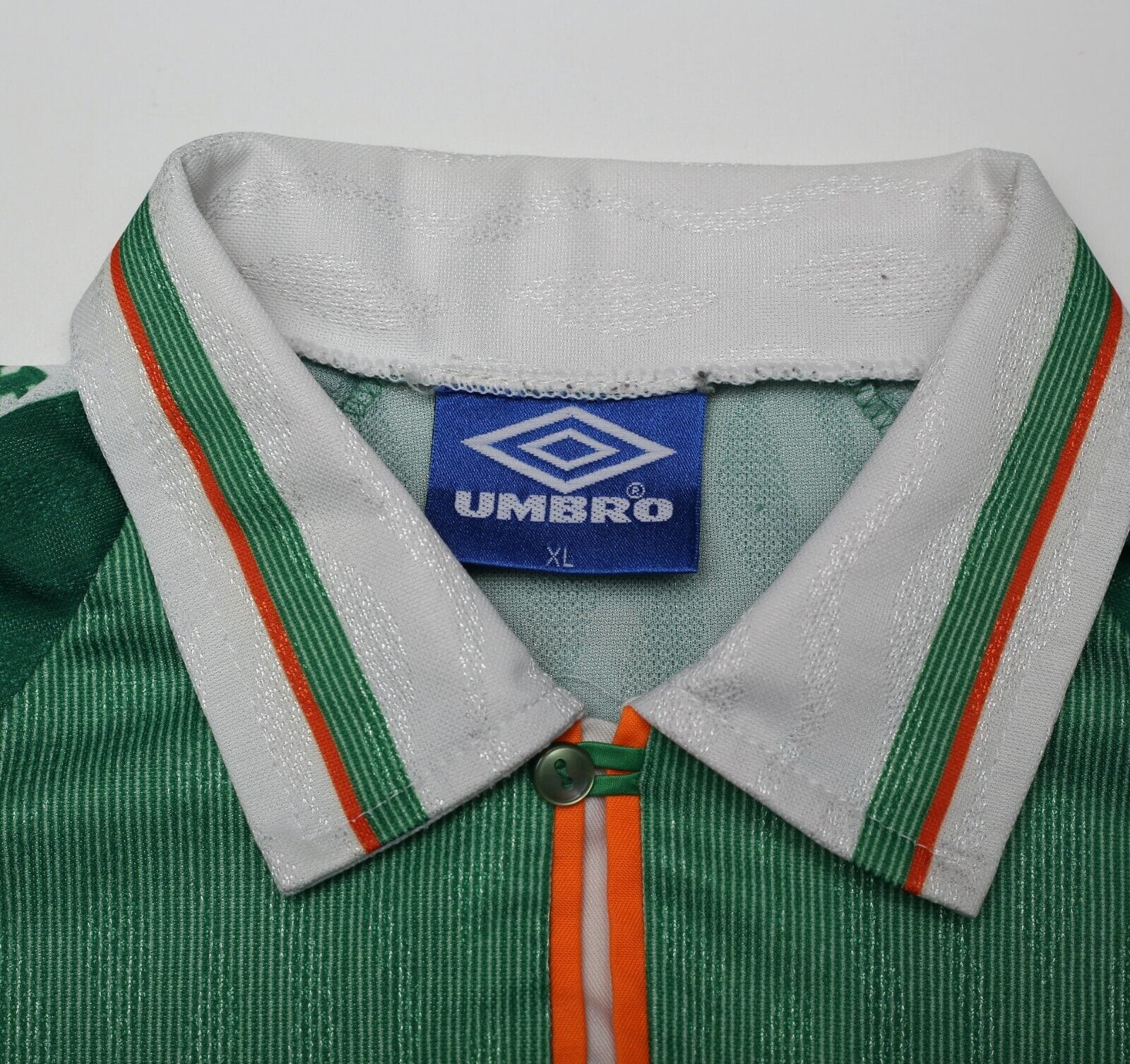 1996/98 KEANE #6 Ireland Vintage Umbro Home Football Shirt (L)