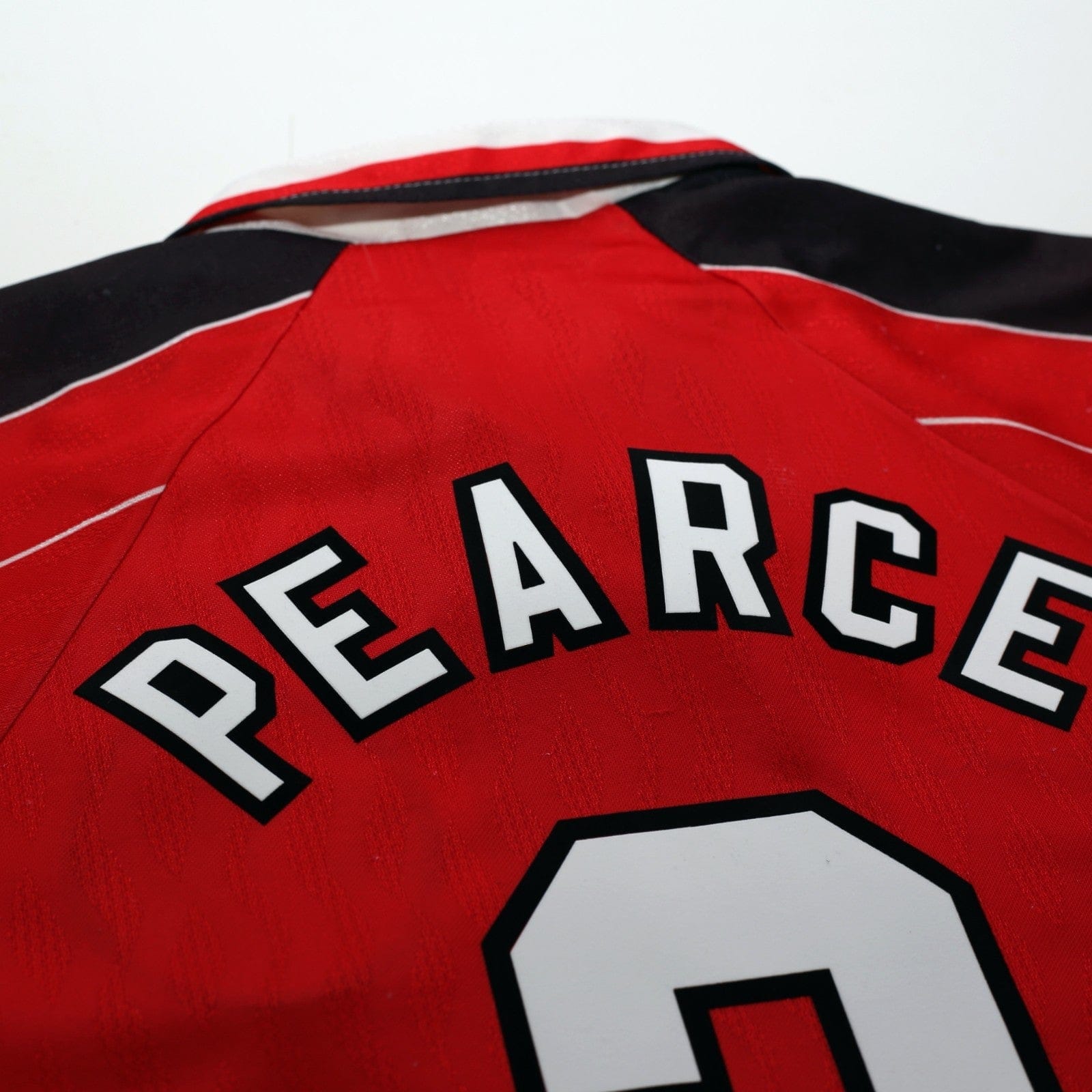 1996/98 Pearce #3 Nottingham Forest Vintage Umbro Home Football Shirt (M)