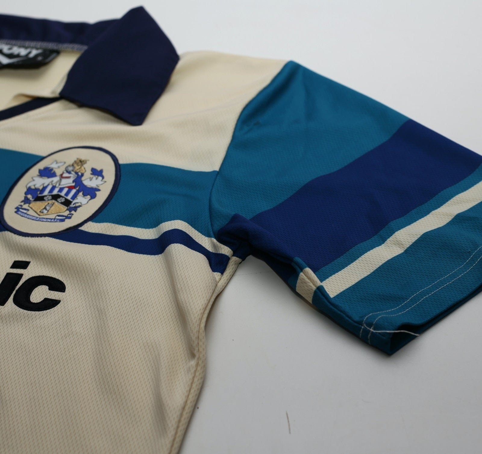 1997/98 HUDDERSFIELD TOWN Vintage PONY Away Football Shirt (S)