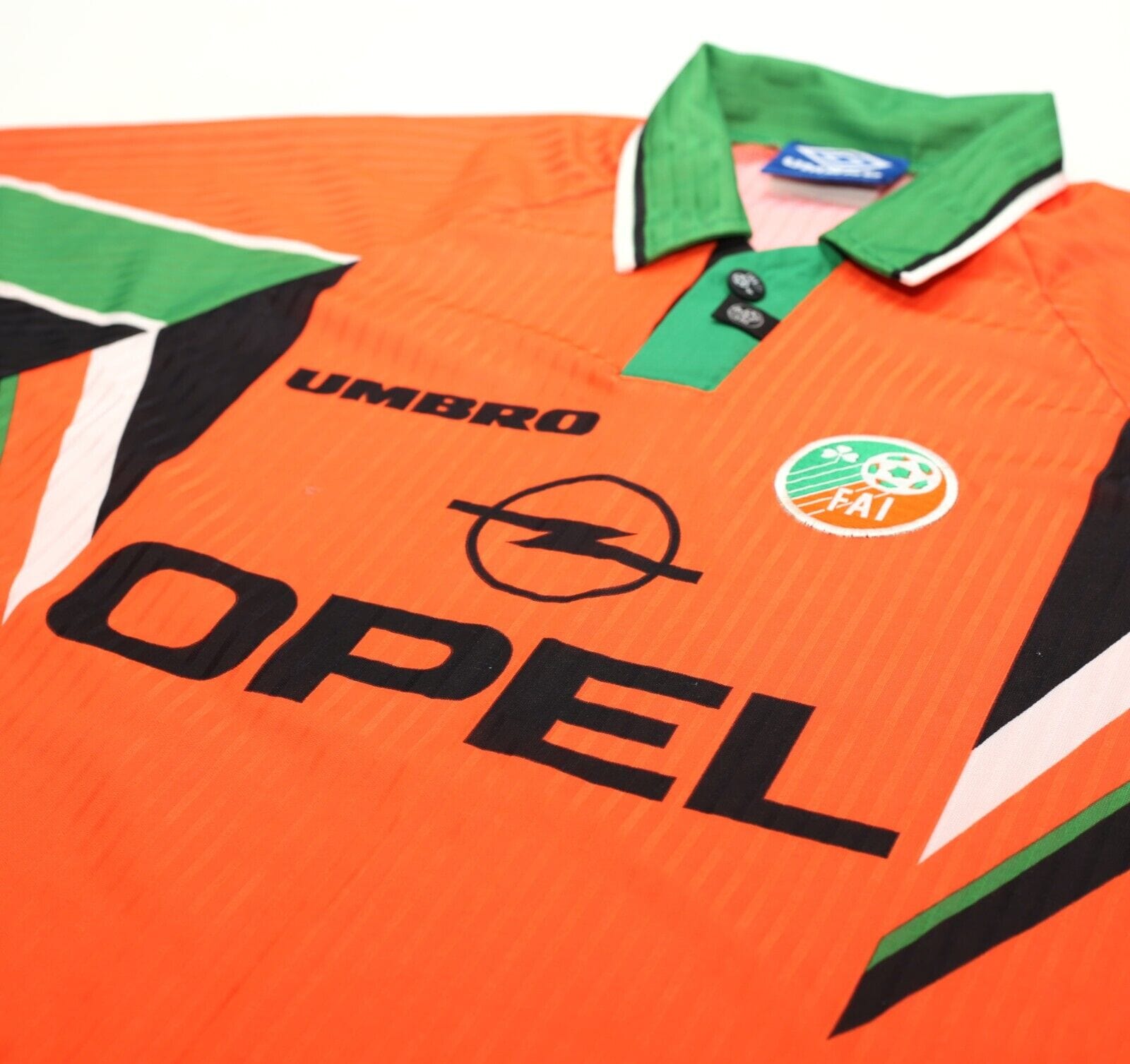 1997/98 KEANE #6 Ireland Vintage Umbro Away Football Shirt (L)