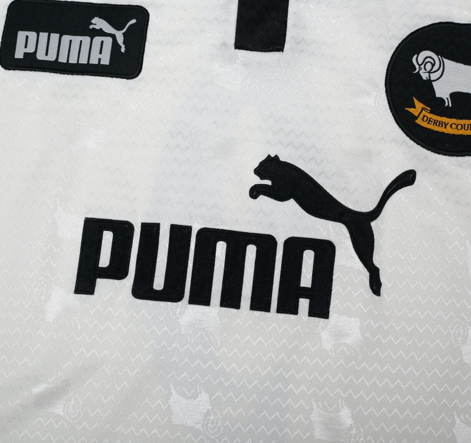 1997/98 WANCHOPE #9 Derby County Vintage PUMA Home Football Shirt (L)
