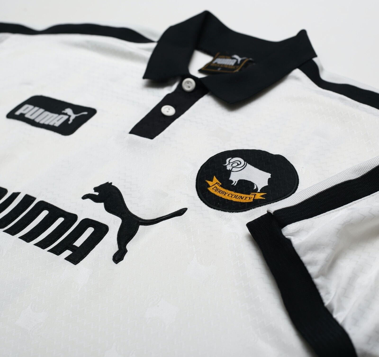 1997/98 WANCHOPE #9 Derby County Vintage PUMA Home Football Shirt (L)