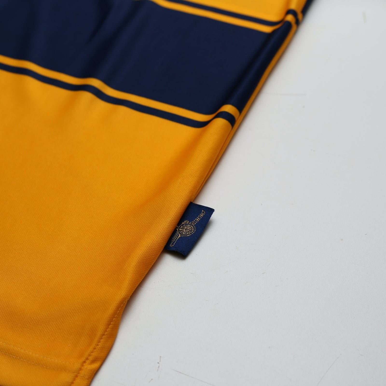 1997/99 Bergkamp #10 Arsenal Vintage Nike Away Football Shirt (L)