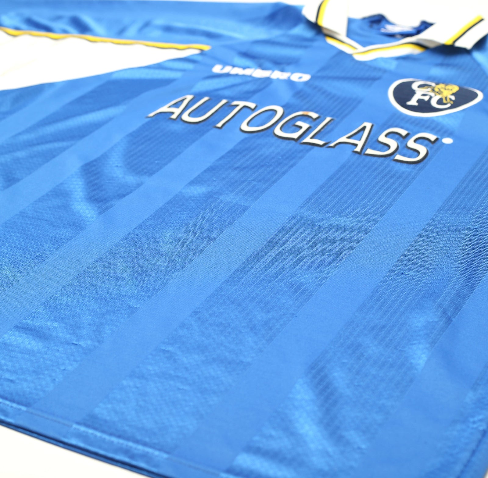 1997/99 ZOLA #25 Chelsea Vintage Umbro CUP WINNERS CUP Football Shirt (XL/XXL)