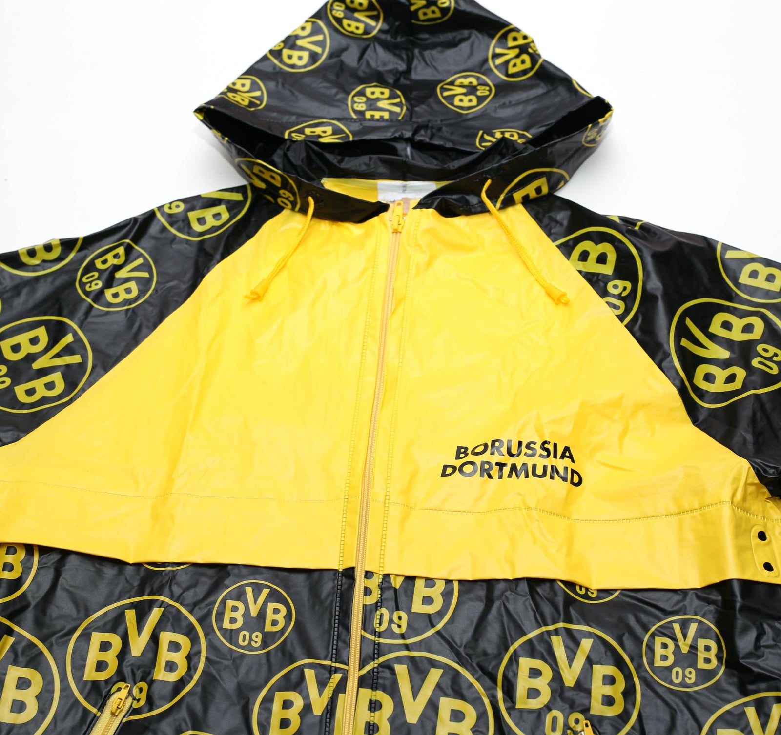 1997 BORUSSIA DORTMUND Vintage Champions League Winners Football Rain Jacket (S) BNWOT