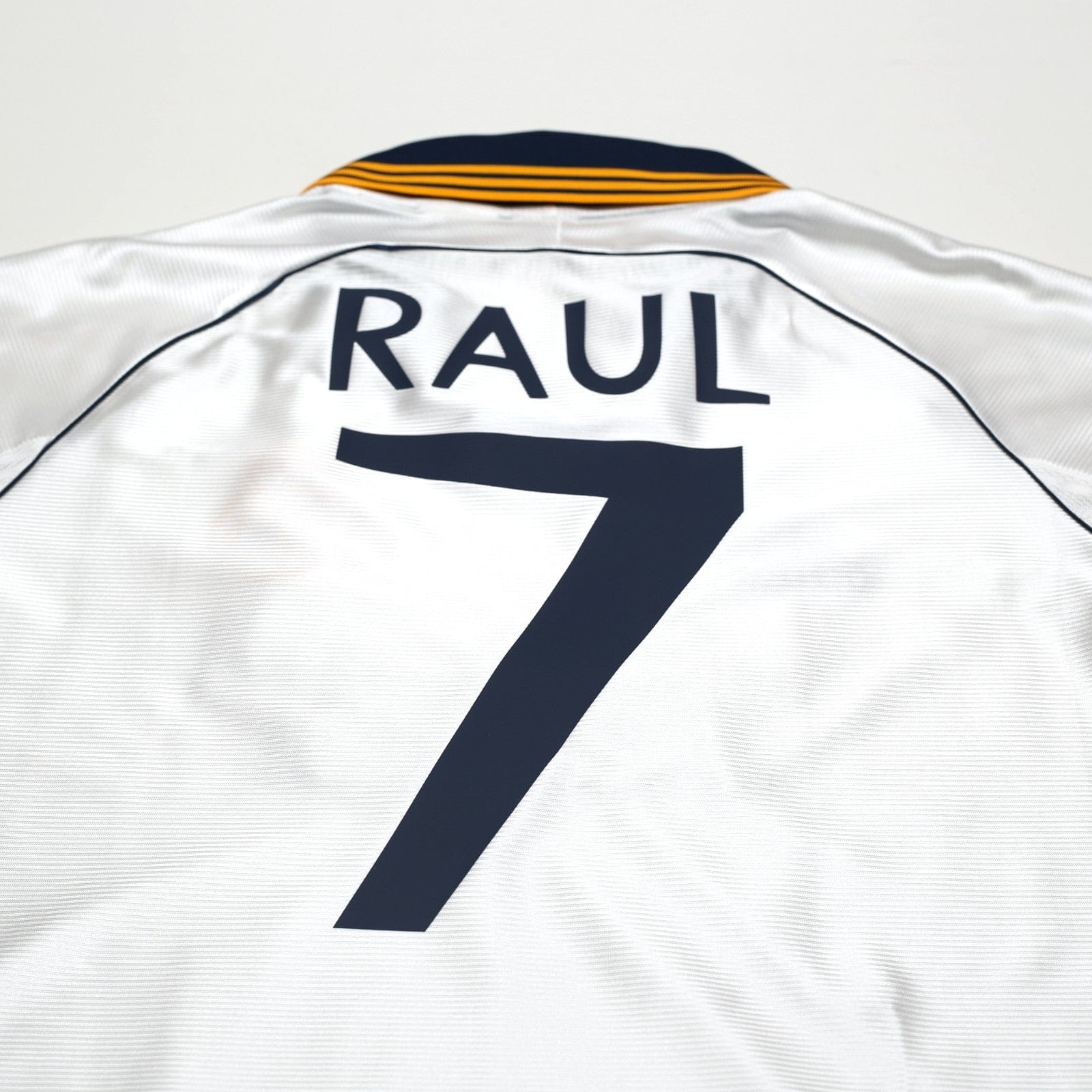 1998/00 Raul #7 Real Madrid Vintage Retro adidas Home Football Shirt (M)