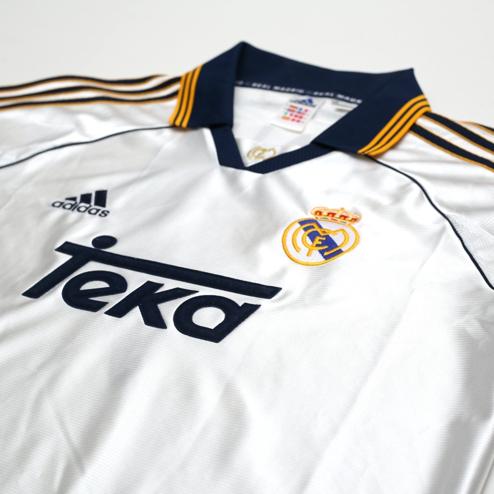 1998/00 Raul #7 Real Madrid Vintage Retro adidas Home Football Shirt (M)