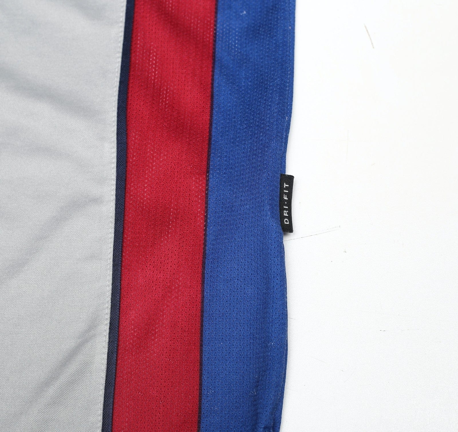 1998/01 GUARDIOLA #4 Barcelona Vintage Nike Away Football Shirt (M)