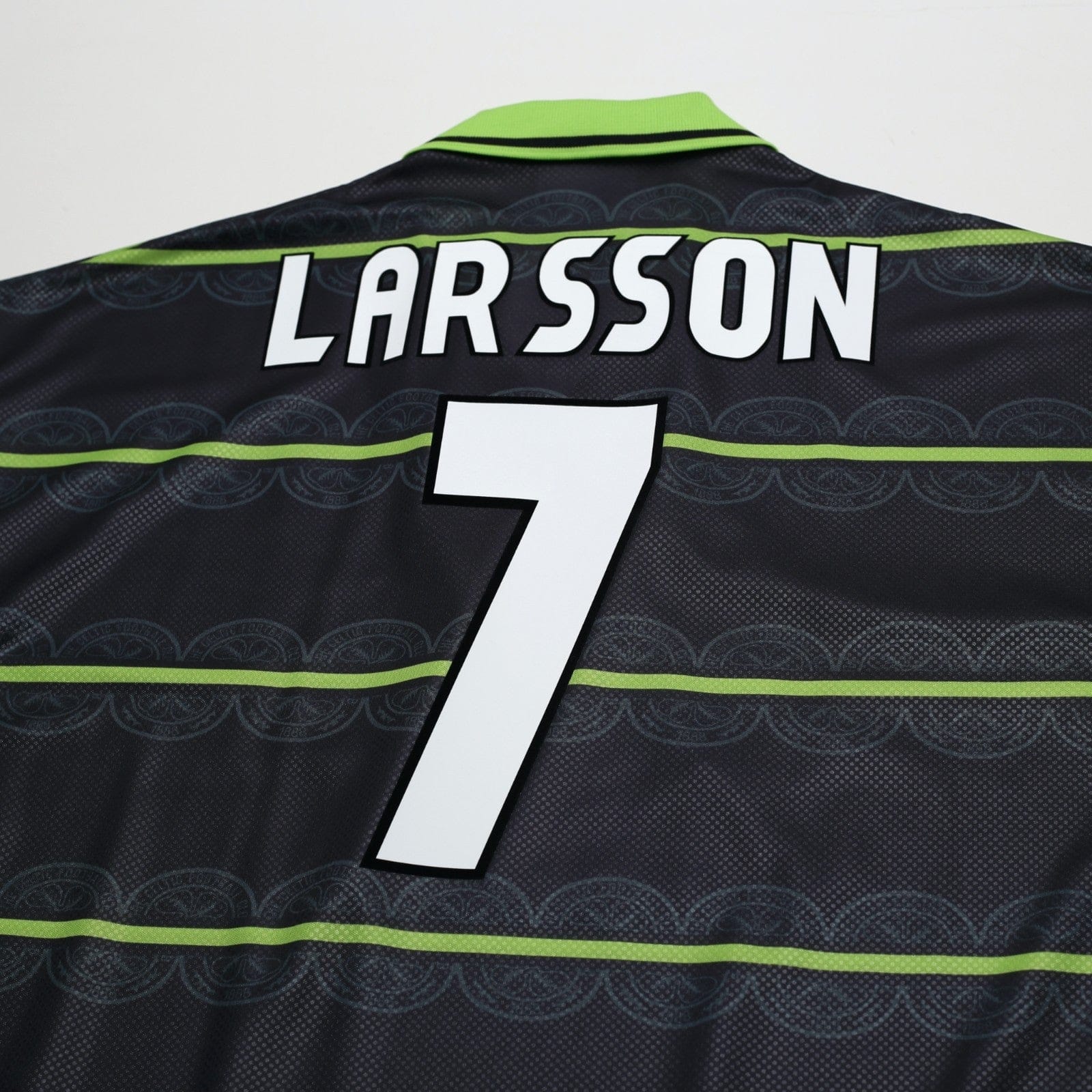 1998/99 Larsson #7 Celtic Vintage Umbro Away Football Shirt (L)