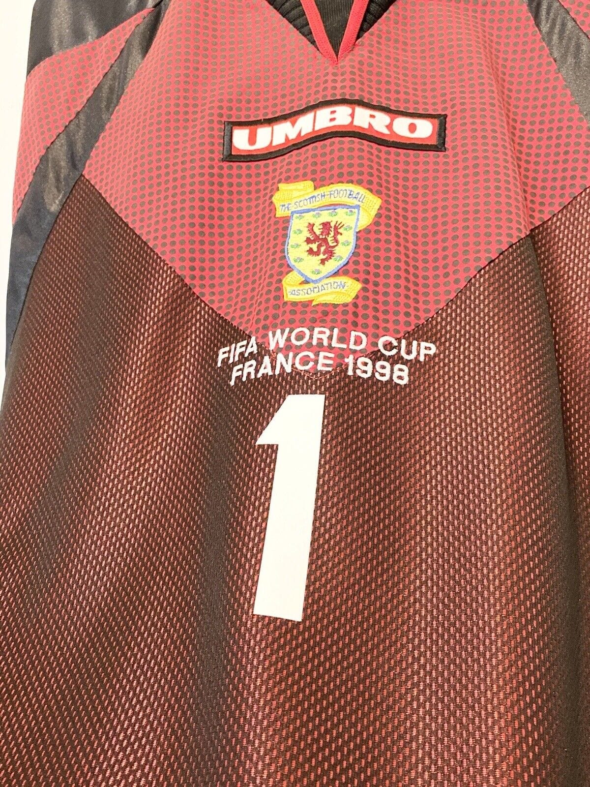 1998 LEIGHTON #1 Scotland World Cup 98 Vintage Umbro Home GK Football Shirt (M)