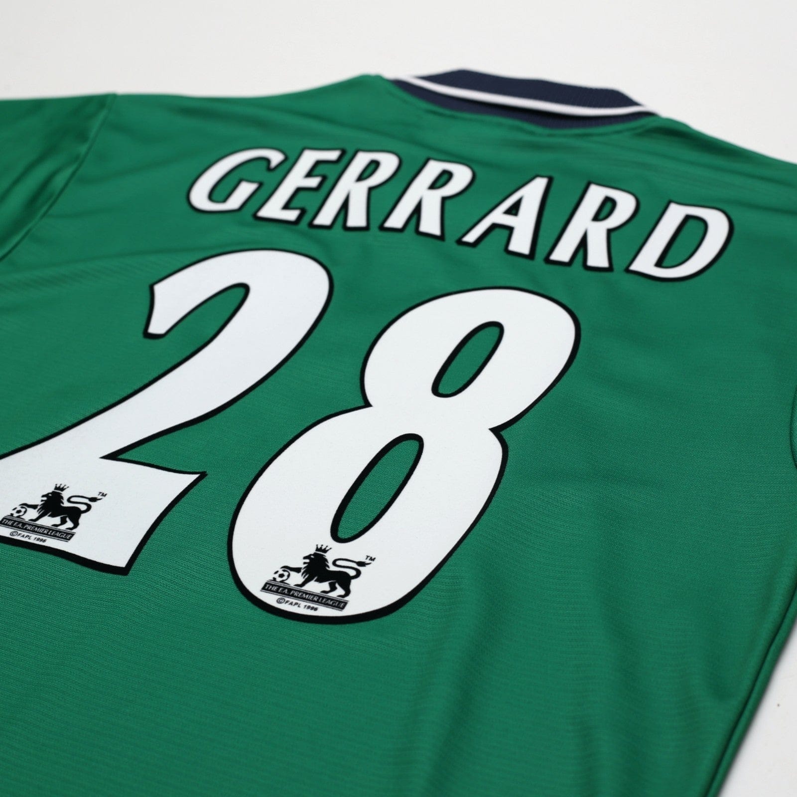 1999/00 Gerrard #28 Liverpool Vintage Reebok Away Football Shirt (S/M) 34/36