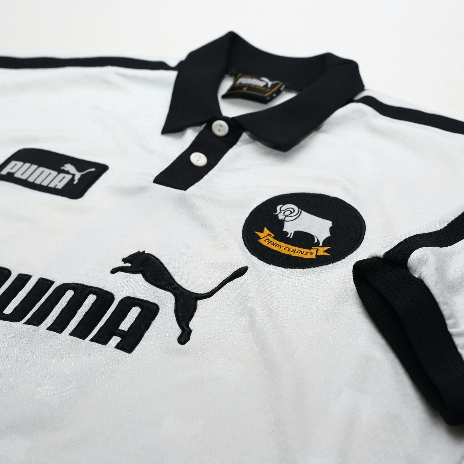 1999/00 Wanchope #9 Derby County Vintage PUMA Home Football Shirt (L)