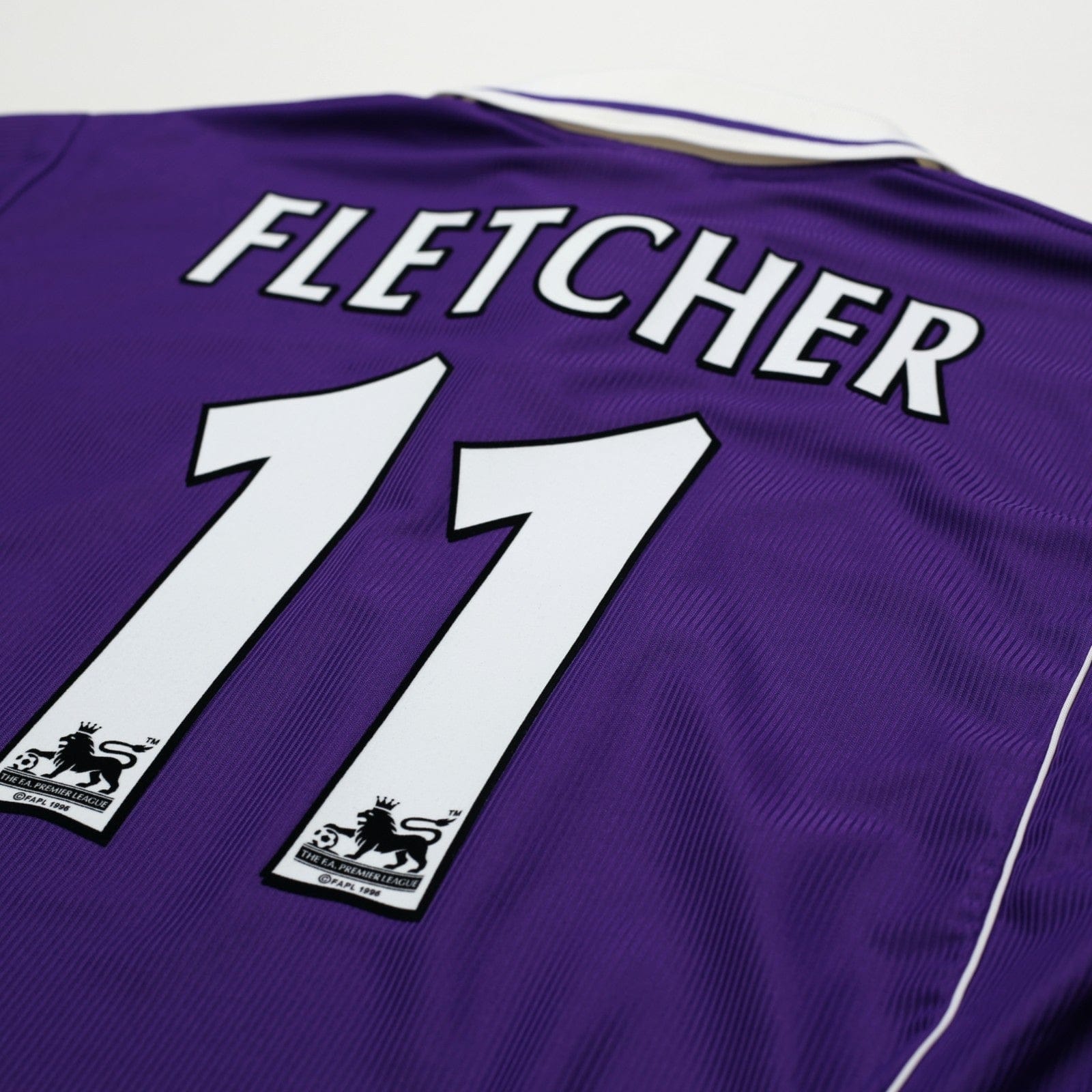 2000/01 Fletcher #11 Harchester United Vintage LCS Home Football Shirt (L) 42/44