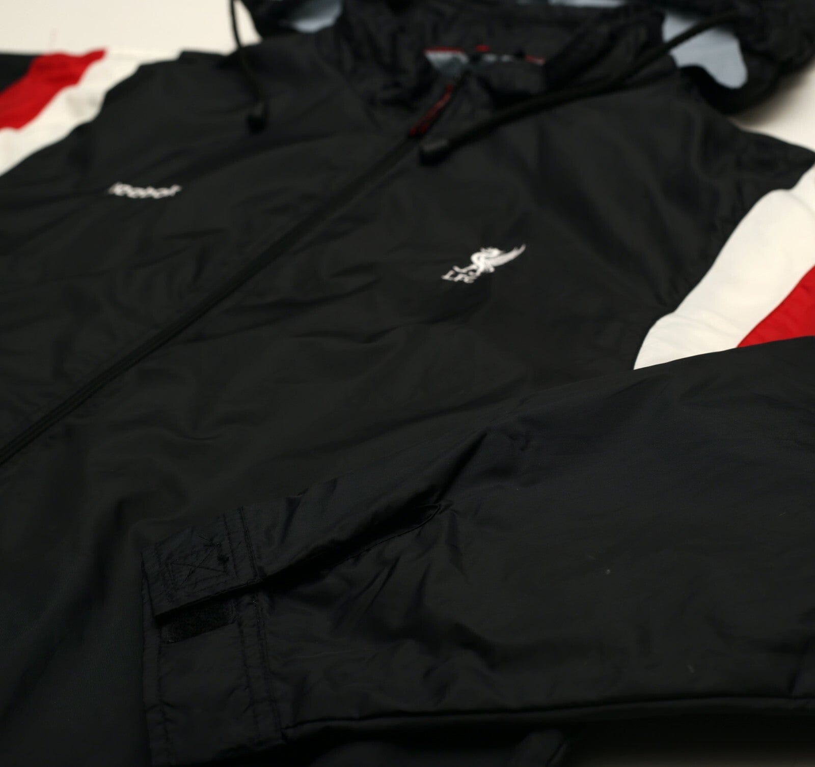 2000/01 LIVERPOOL Vintage Reebok Hooded Football Rain Coat Jacket (XL)