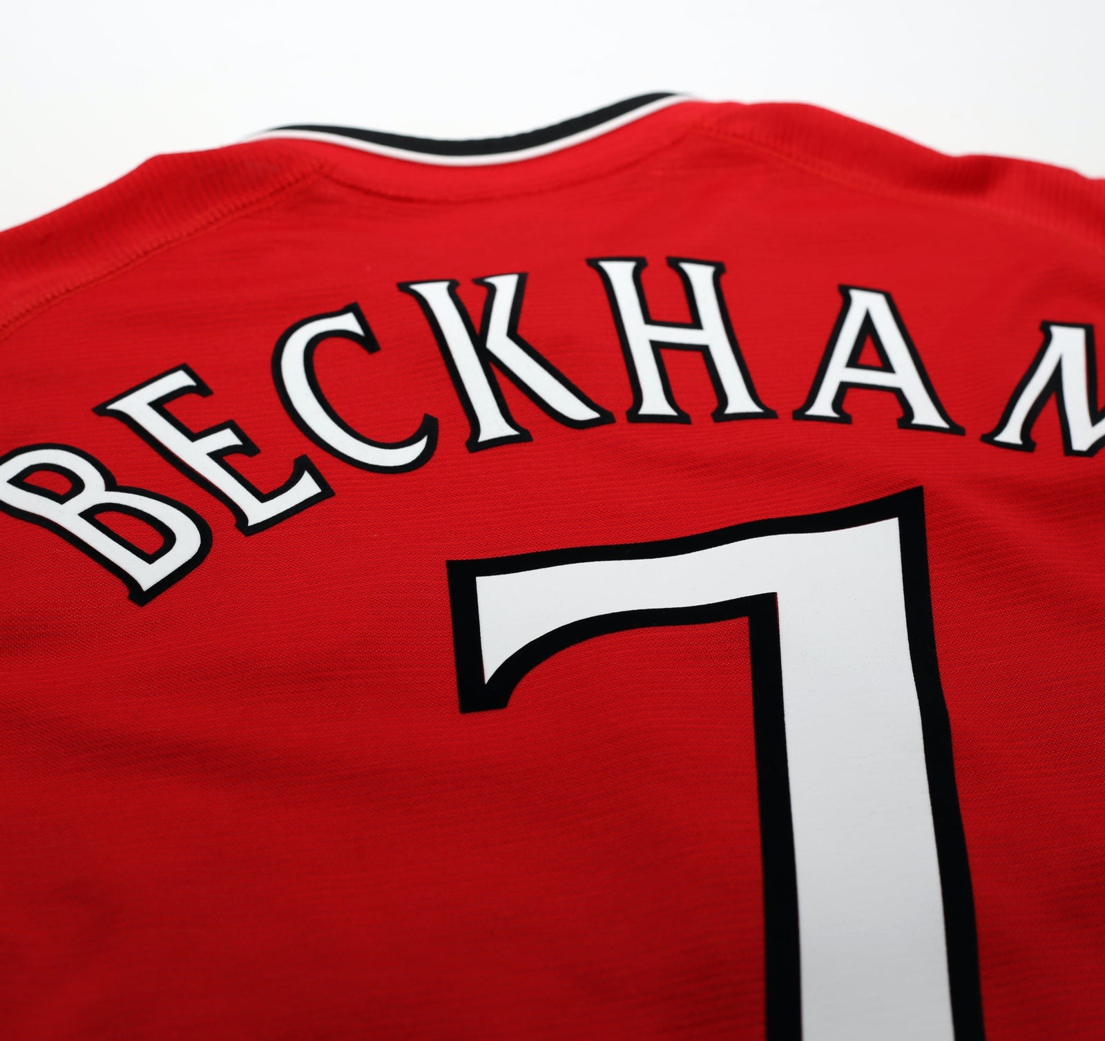 2000/02 BECKHAM #7 Manchester United Vintage Umbro European Home Football Shirt (L)