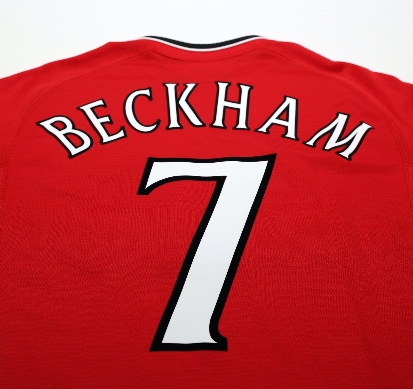 2000/02 BECKHAM #7 Manchester United Vintage Umbro European Home Football Shirt (L)