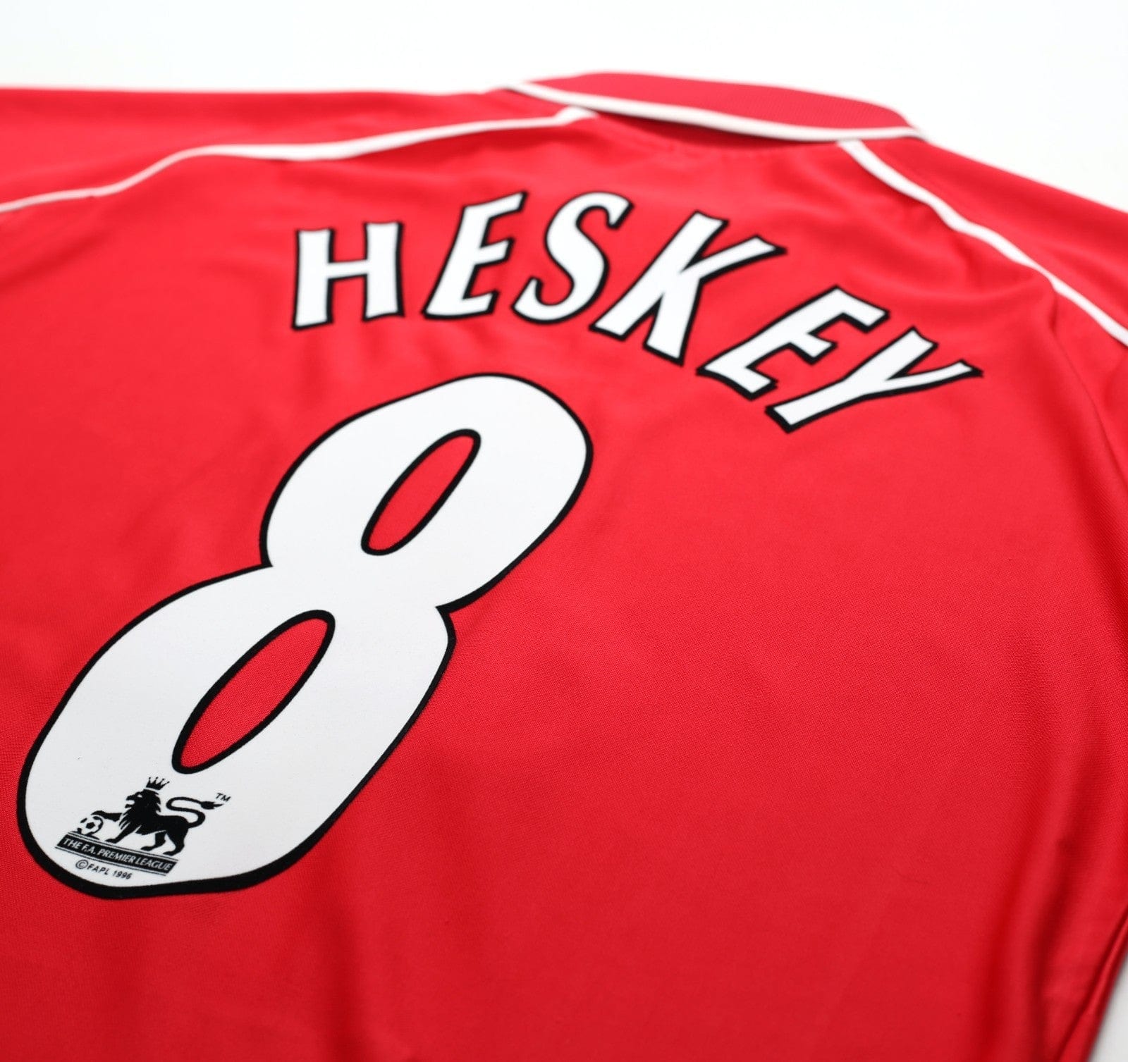 2000/02 HESKEY #8 Liverpool Vintage Reebok Home Football Shirt (M)