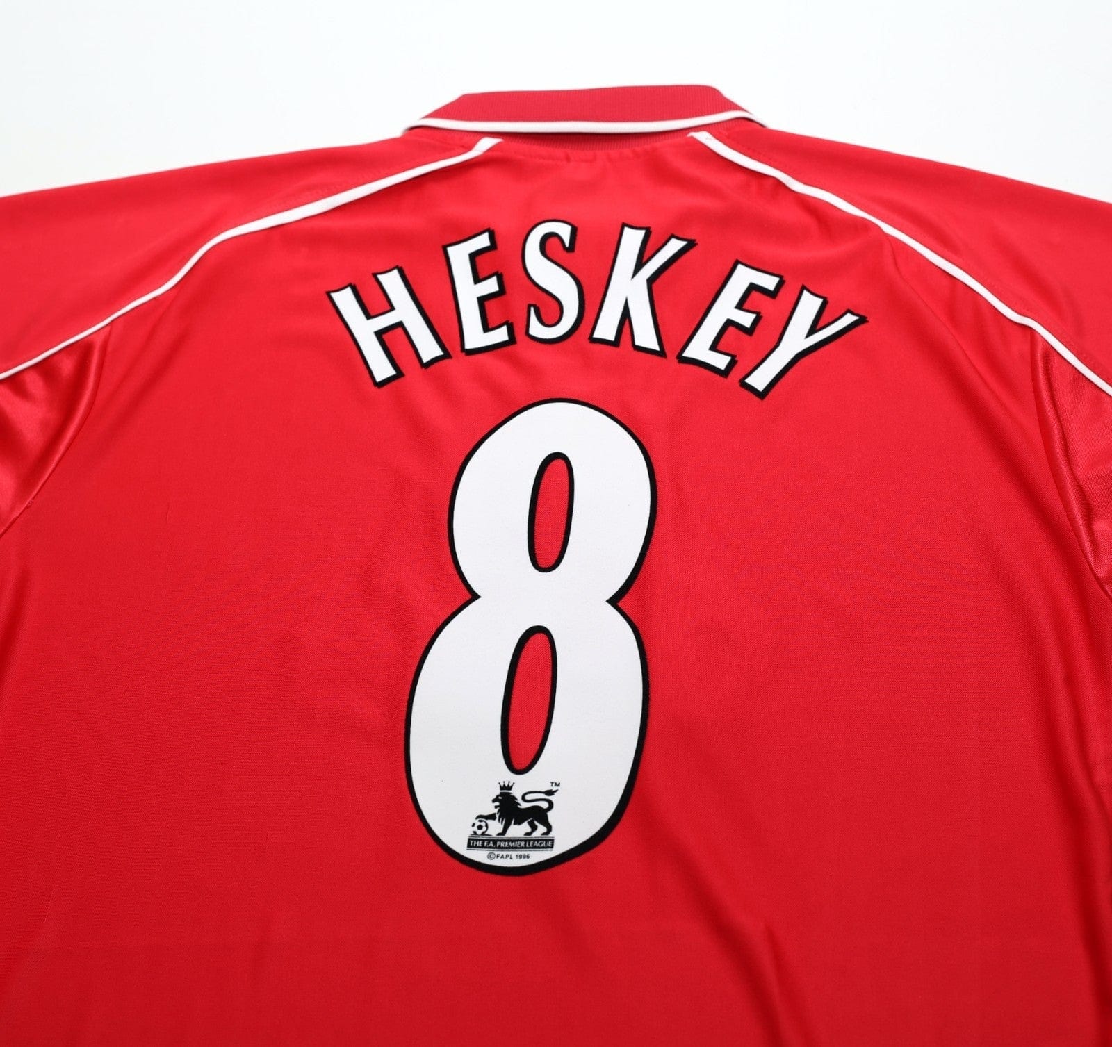 2000/02 HESKEY #8 Liverpool Vintage Reebok Home Football Shirt (M)
