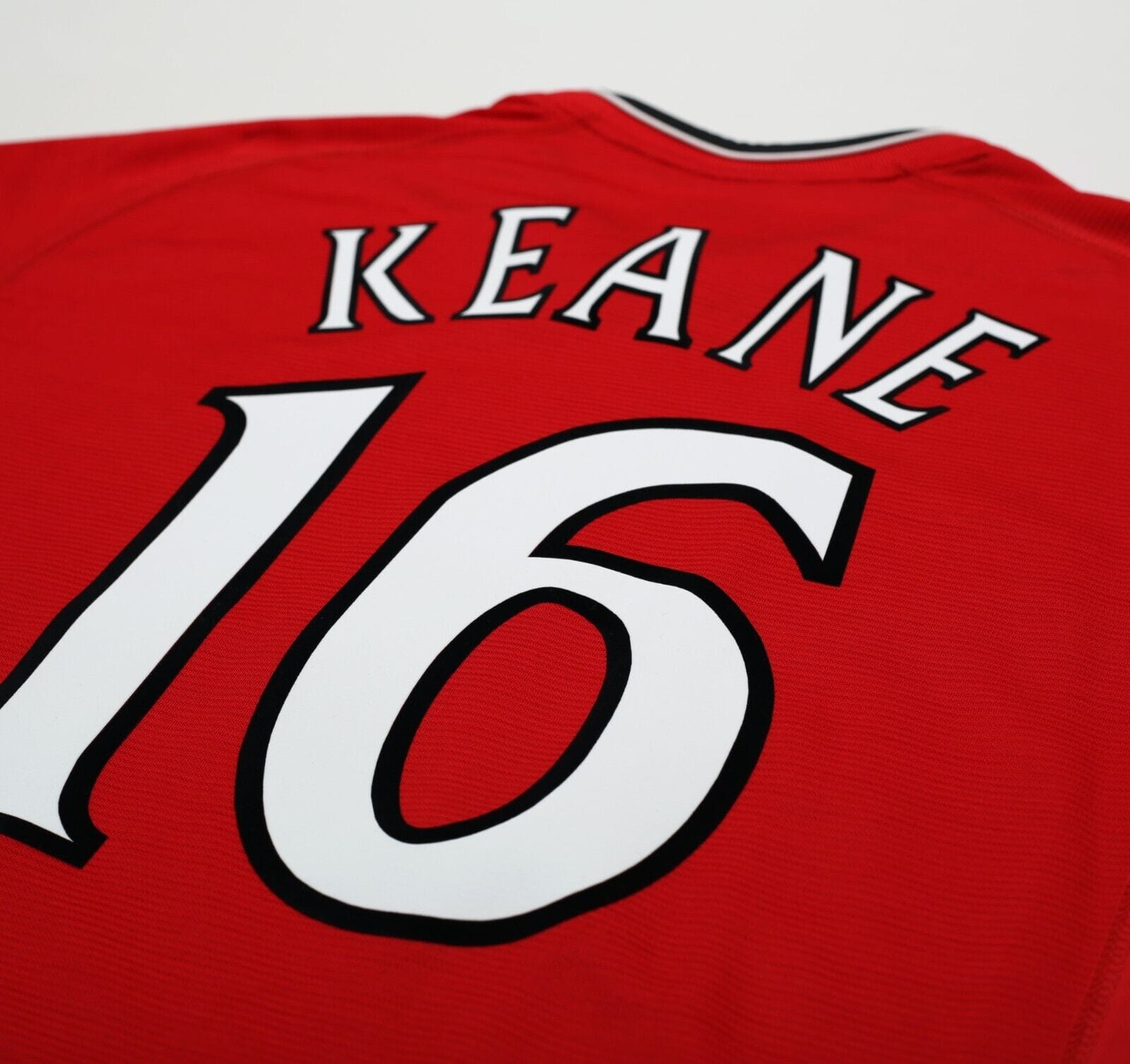 2000/02 KEANE #16 Manchester United Vintage Umbro Home Shirt (XL)