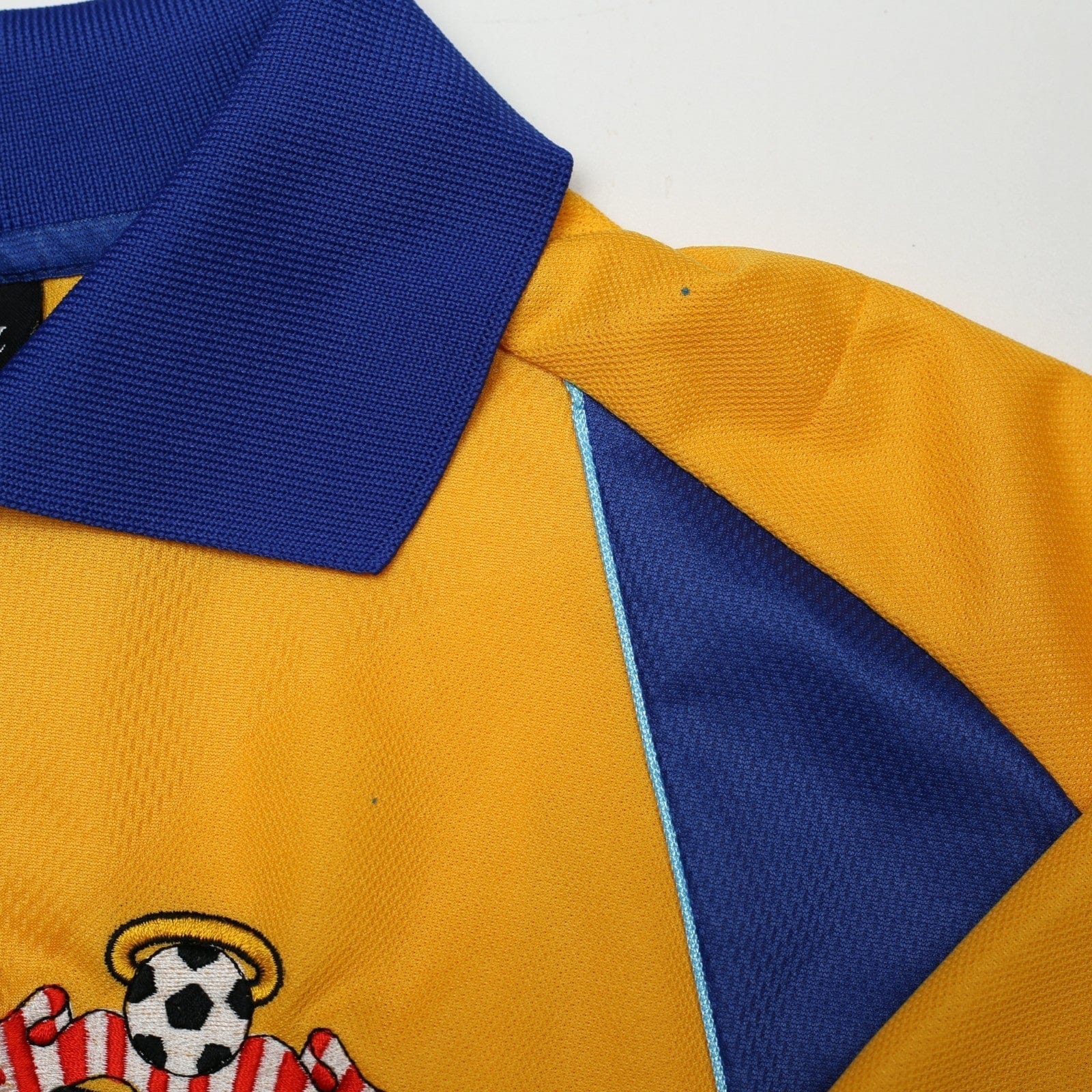 2000/02 Le Tissier #7 Southampton Vintage Saints Away Football Shirt (XL)