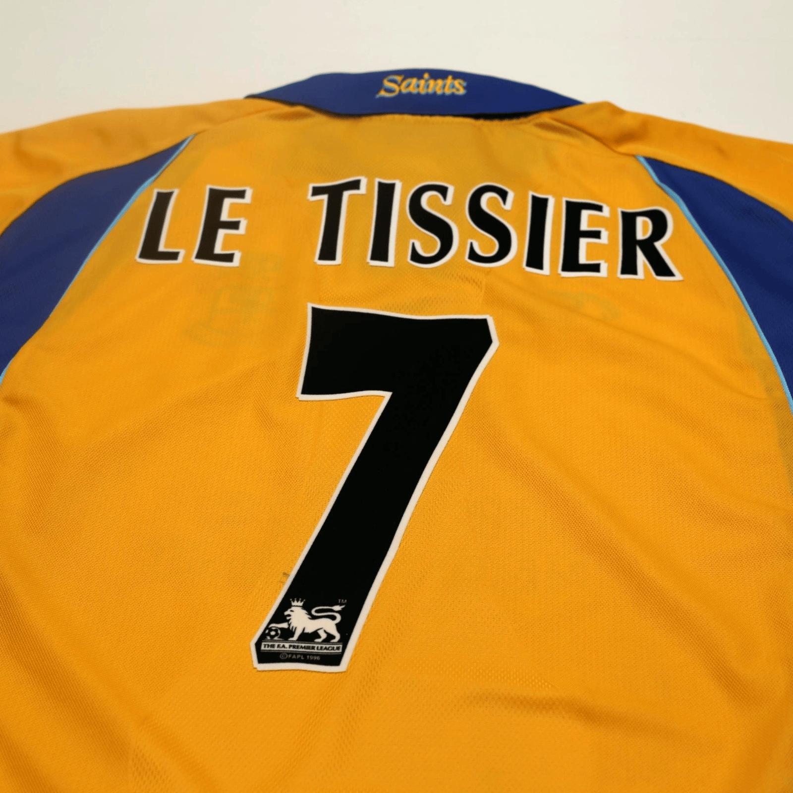 2000/02 Le Tissier #7 Southampton Vintage Saints Third Football Shirt (L)