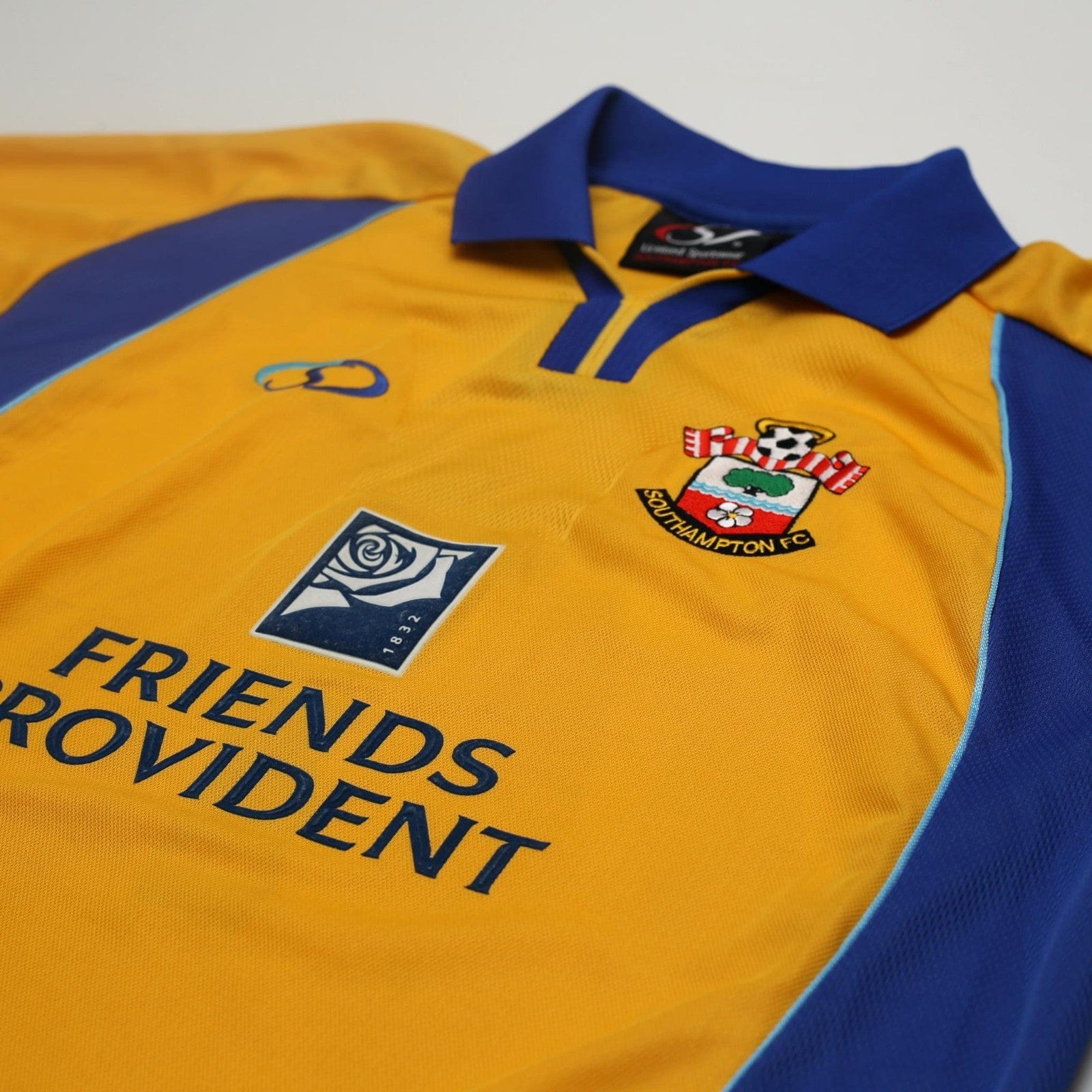 2000/02 Le Tissier #7 Southampton Vintage Saints Third Football Shirt (L)