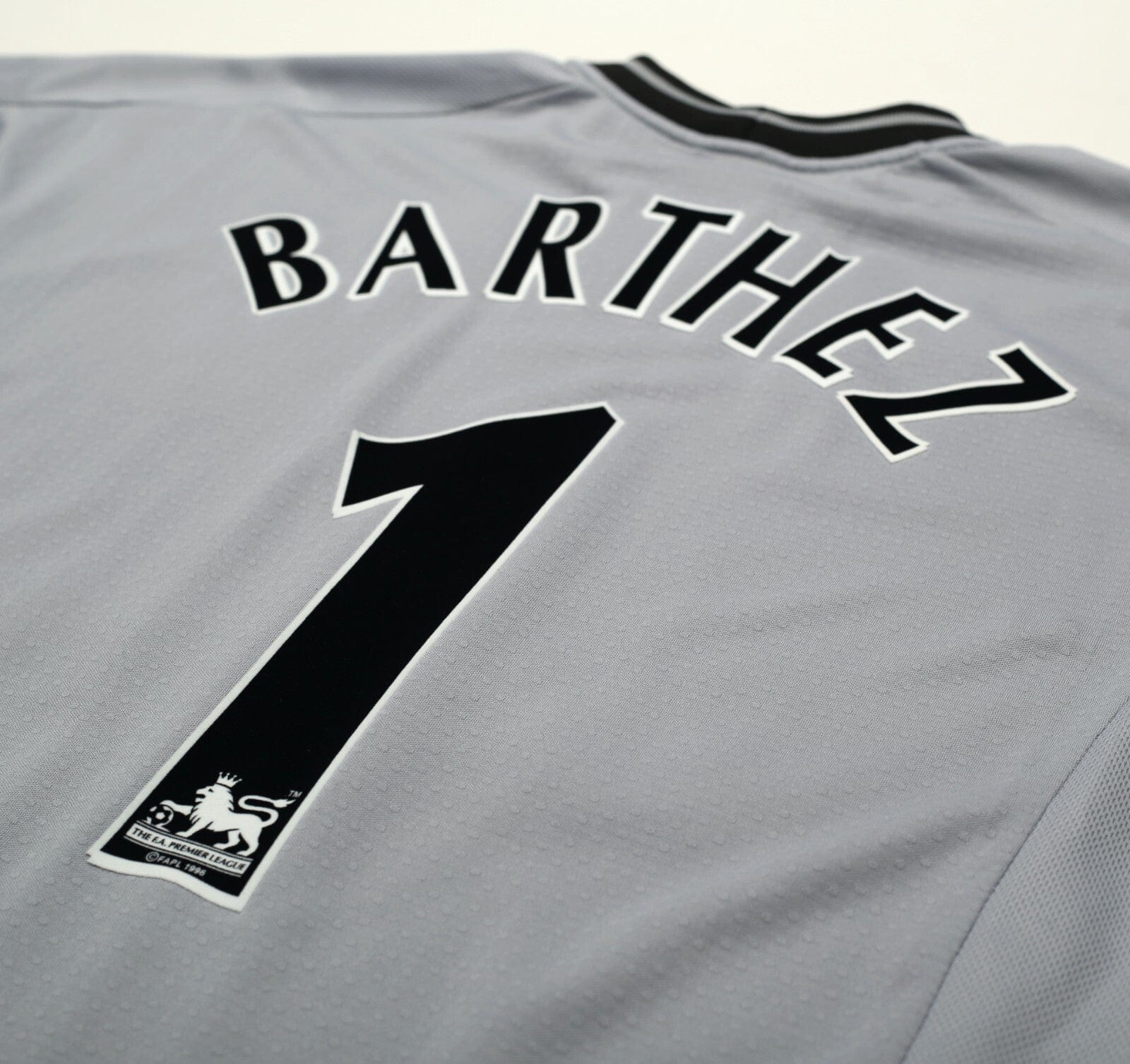 2001/02 BARTHEZ #1 Manchester United Vintage Umbro GK Football Shirt (M)