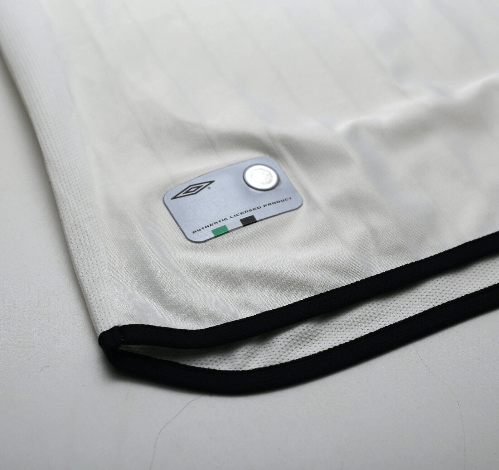 2001/02 LARSSON #7 Celtic Umbro European Away Football Shirt (S)