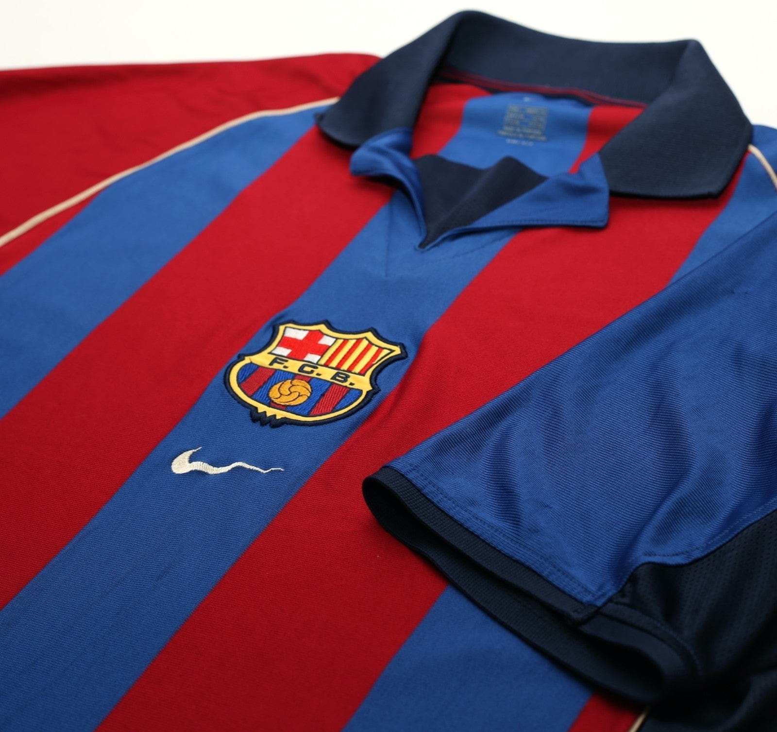 2001/02 SAVIOLA #7 Barcelona Vintage Nike Home Football Shirt (L)