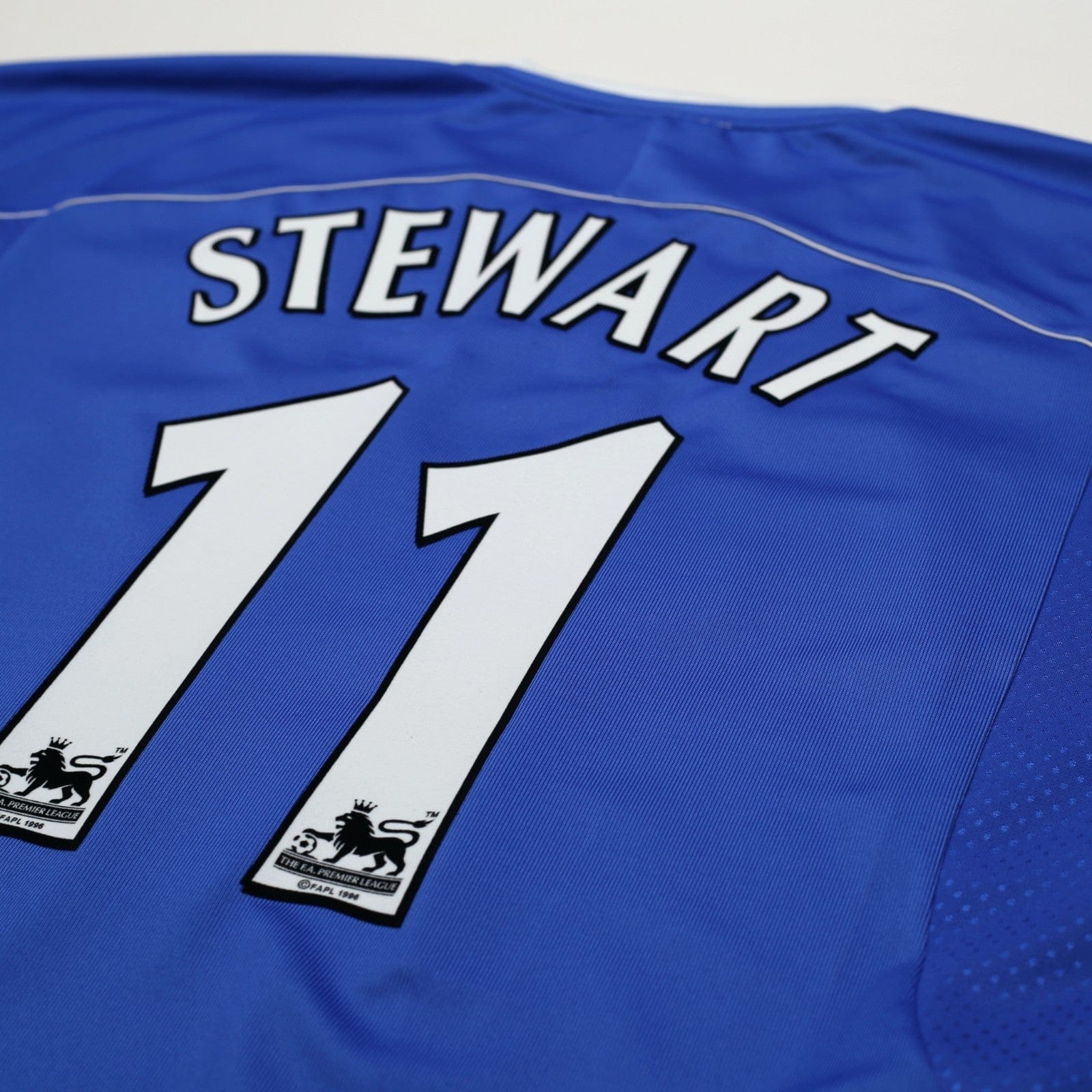 2001/02 Stewart #11 Ipswich Town Vintage PUNCH Home Football Shirt (XL)