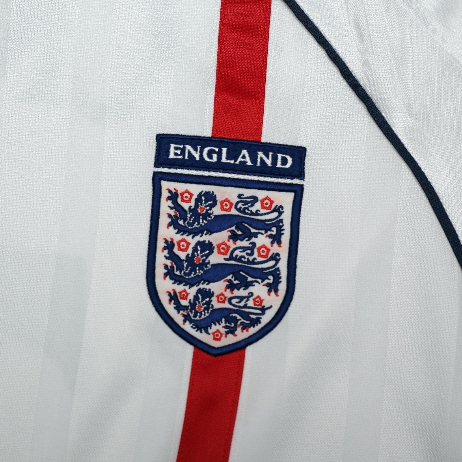 2001/03 Beckham #7 England Vintage Umbro L/S Home Greece Football Shirt (L)