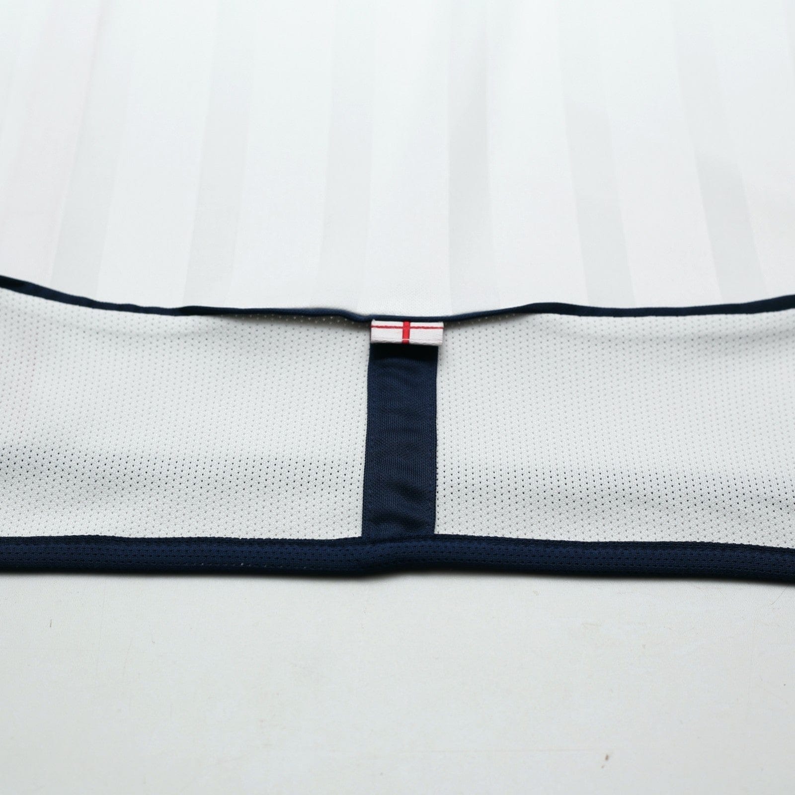 2001/03 Beckham #7 England Vintage Umbro L/S Home Greece Football Shirt (L)