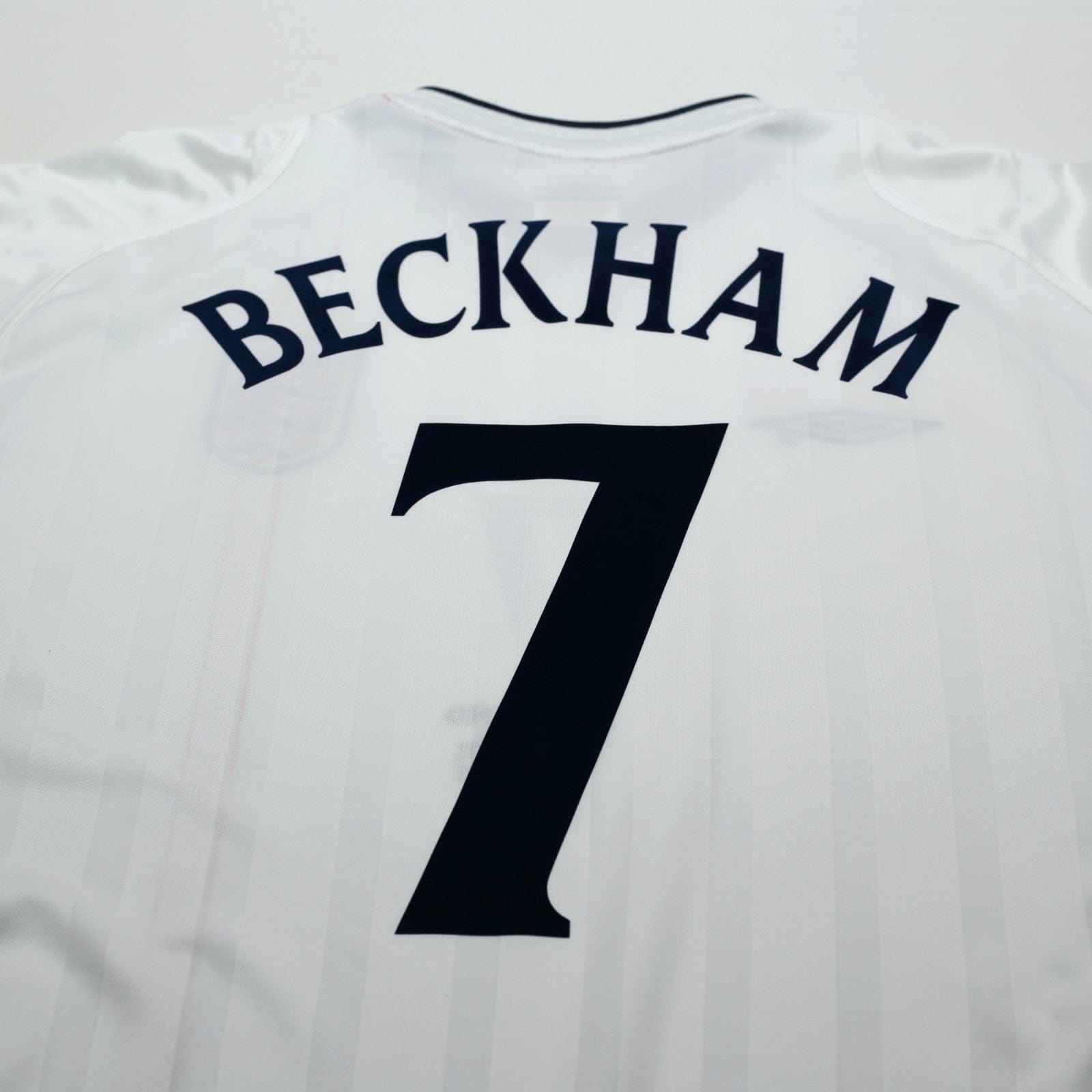 2001/03 Beckham #7 England Vintage Umbro L/S Home Greece Football Shirt (L)