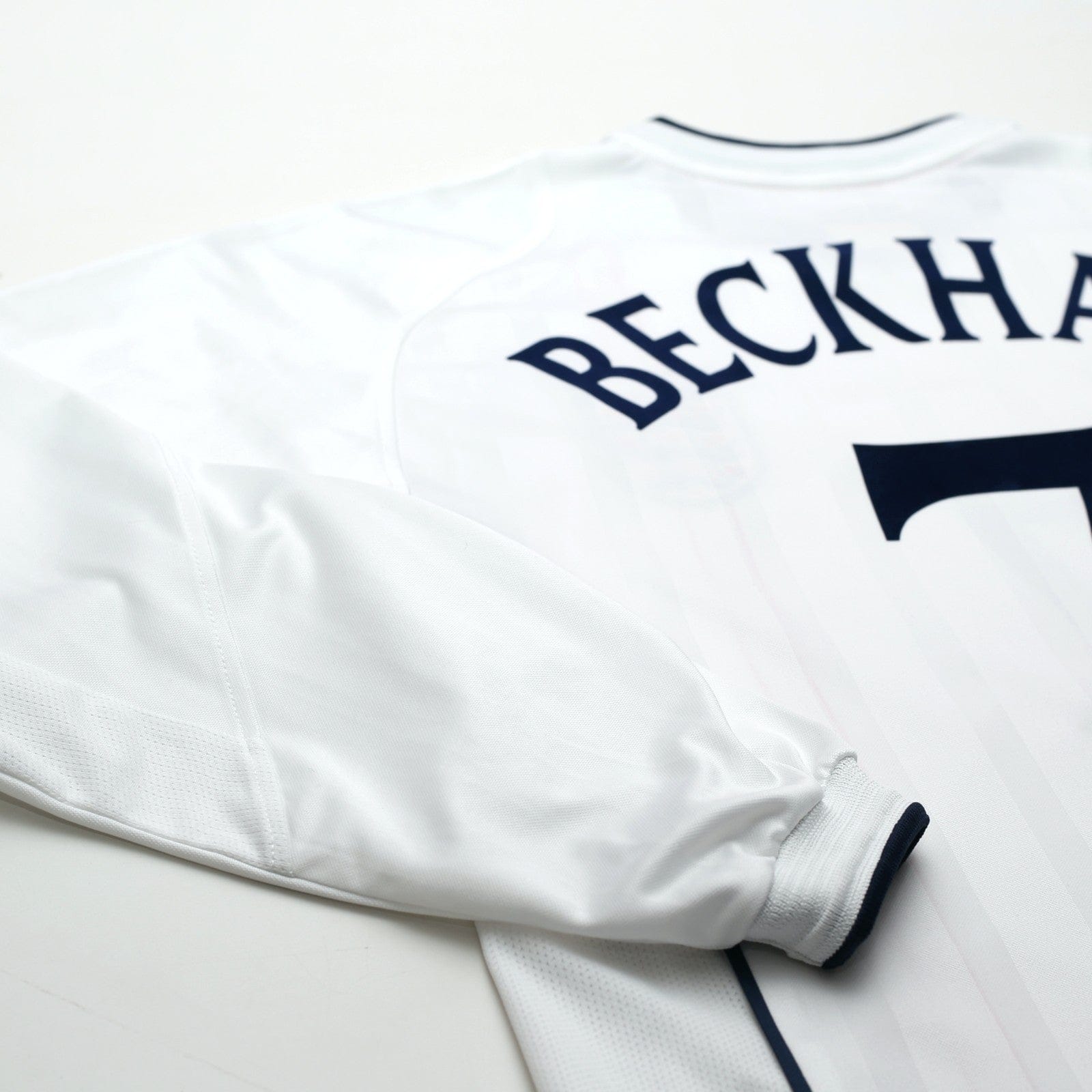2001/03 Beckham #7 England Vintage Umbro L/S Home Greece Football Shirt (S)