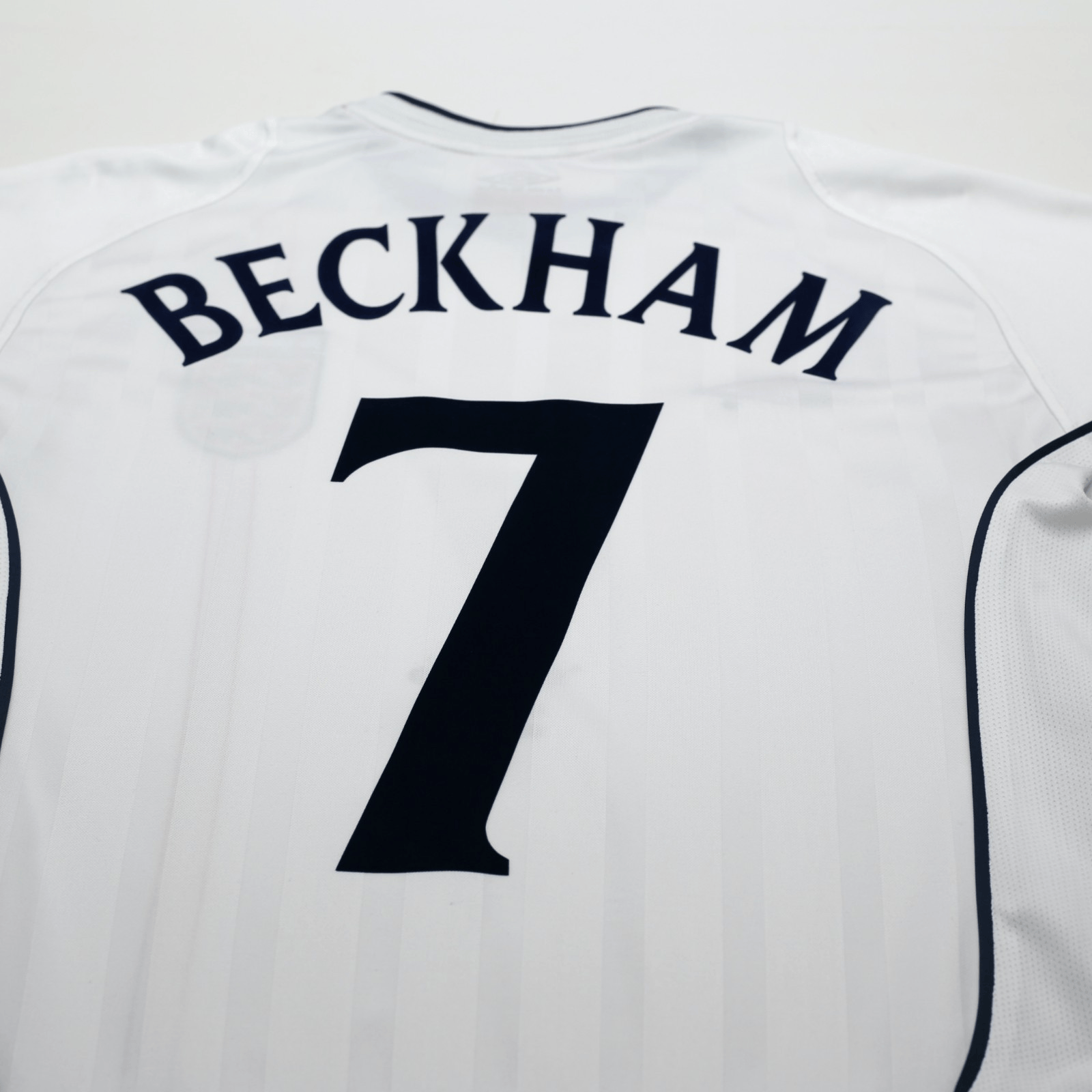 2001/03 Beckham #7 England Vintage Umbro L/S Home Greece Football Shirt (S)