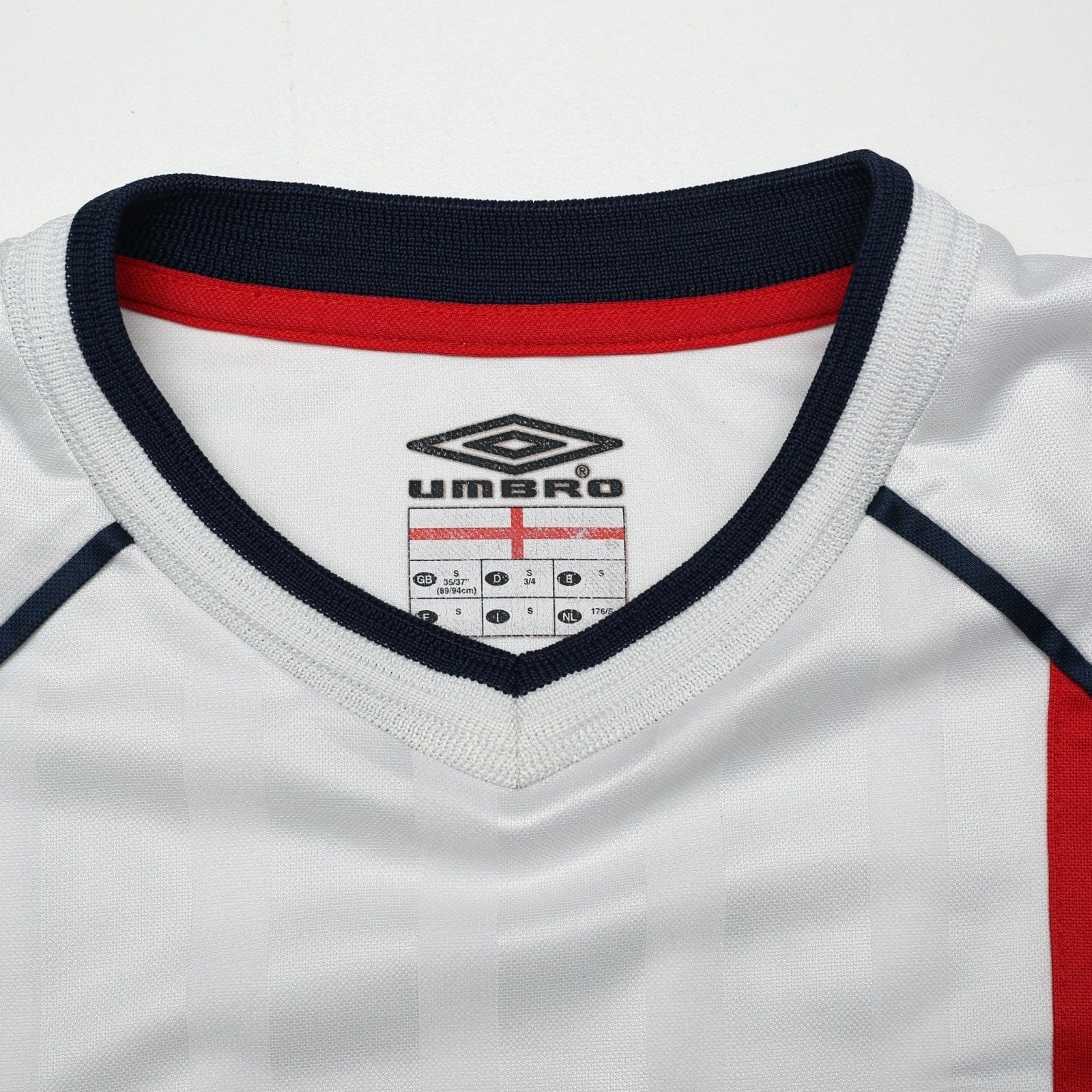 2001/03 Beckham #7 England Vintage Umbro L/S Home Greece Football Shirt (S)